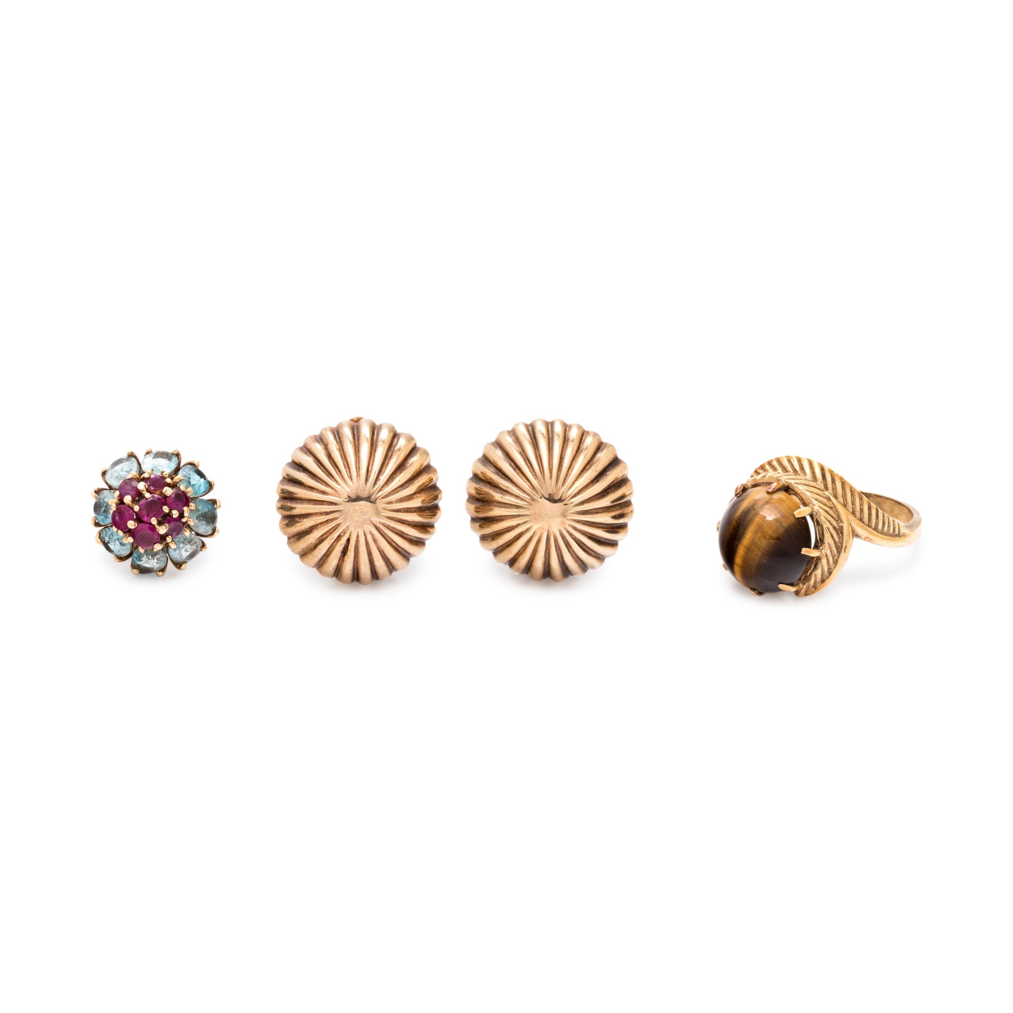 COLLECTION OF YELLOW GOLD JEWELRY