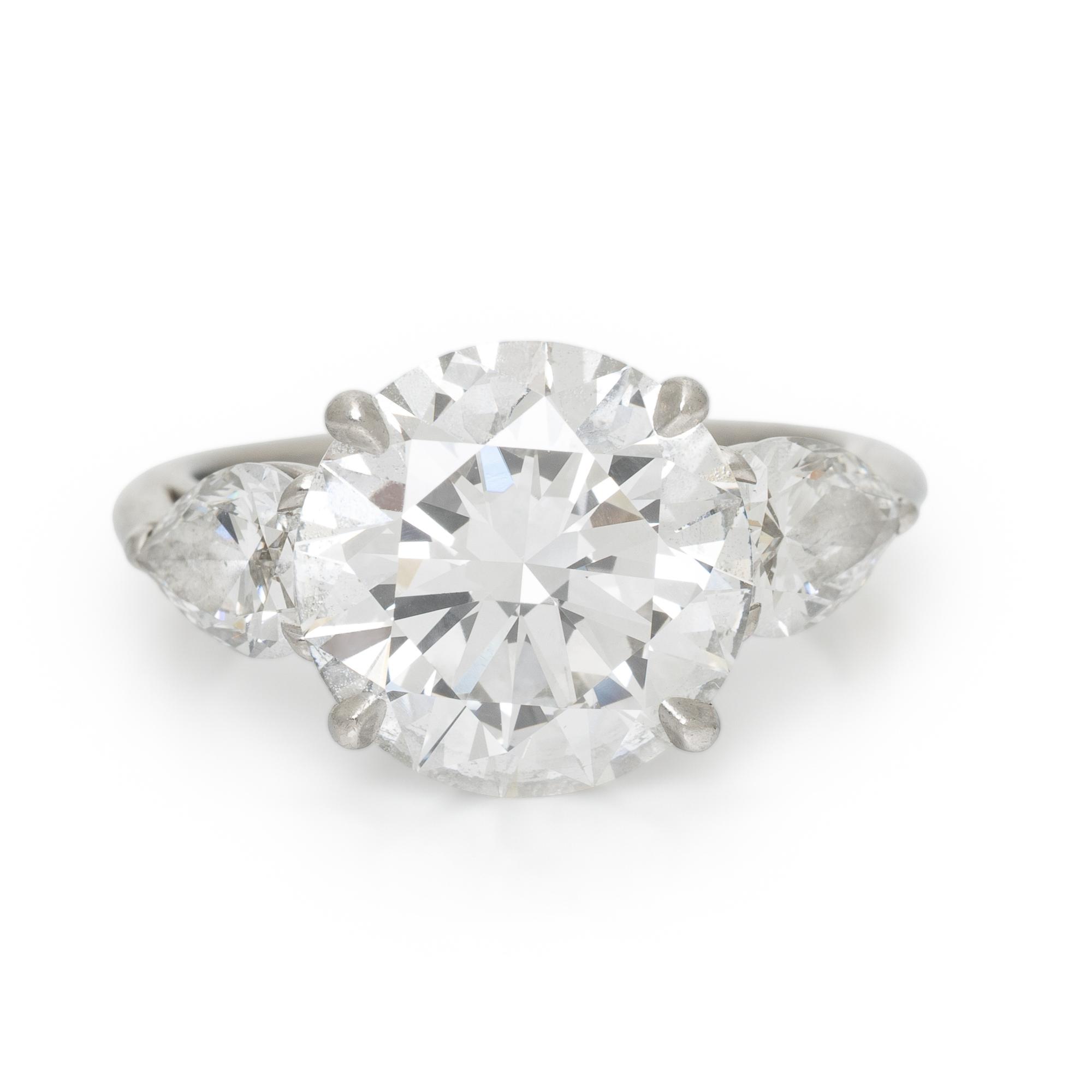 TIFFANY & CO., DIAMOND AND PLATINUM RING