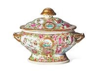 A Chinese Export Porcelain Rose Medallion Covered Tureen