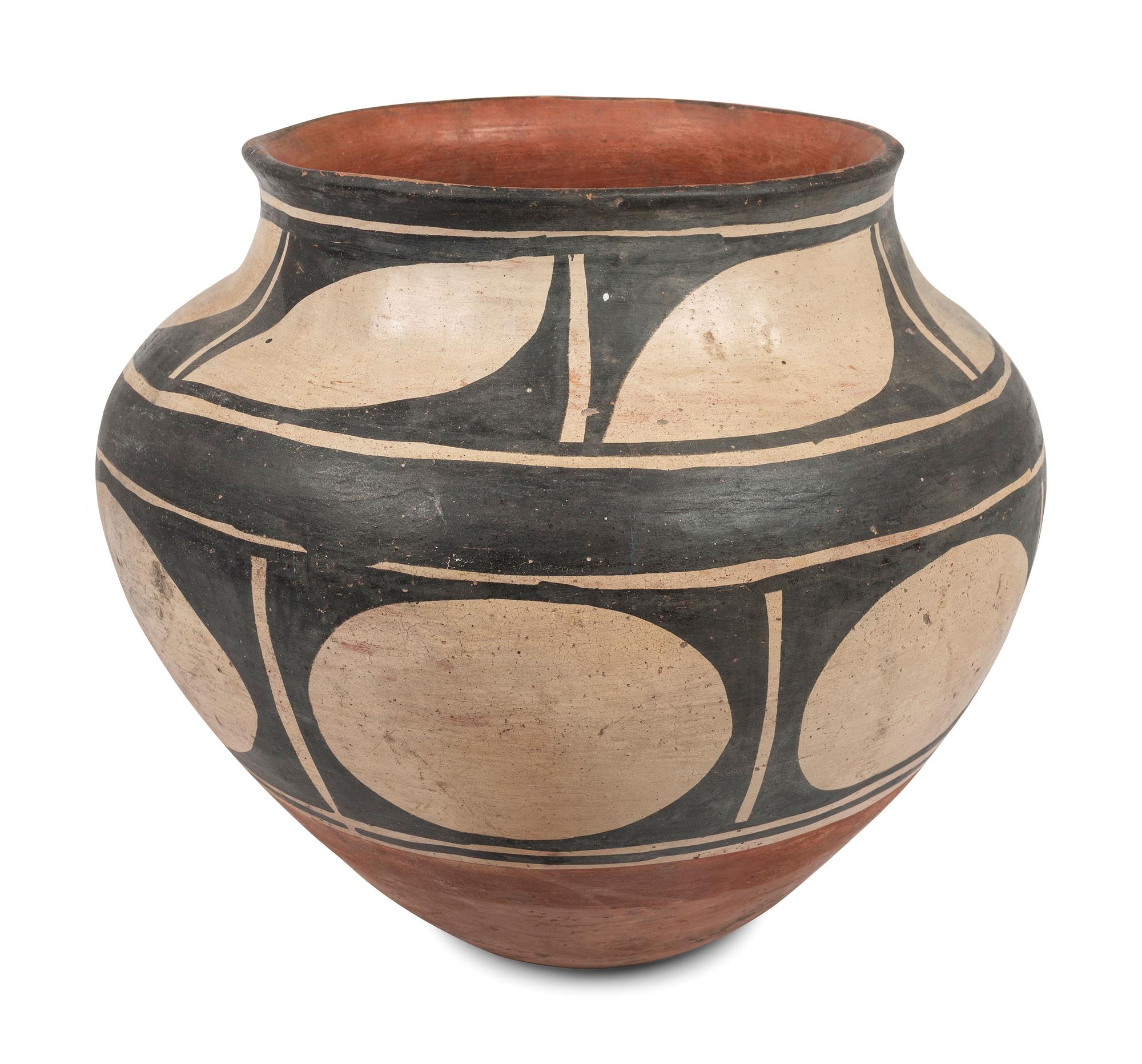 Kewa Pottery Jar