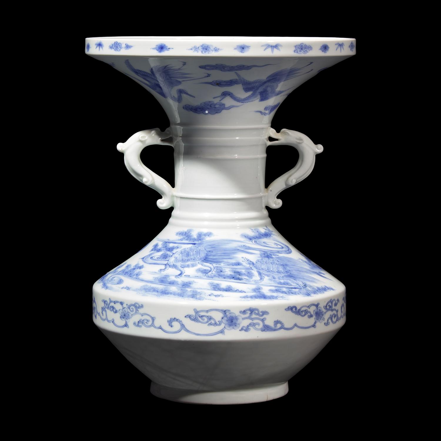A Japanese Hirado Cranes and Minogame Vase with 'Dragon' Handles, Meiji Period 日本明治时代 平戶燒神龜紋雙龍首盤口瓶