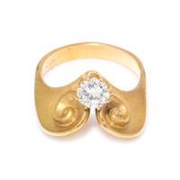 YELLOW GOLD AND DIAMOND RING