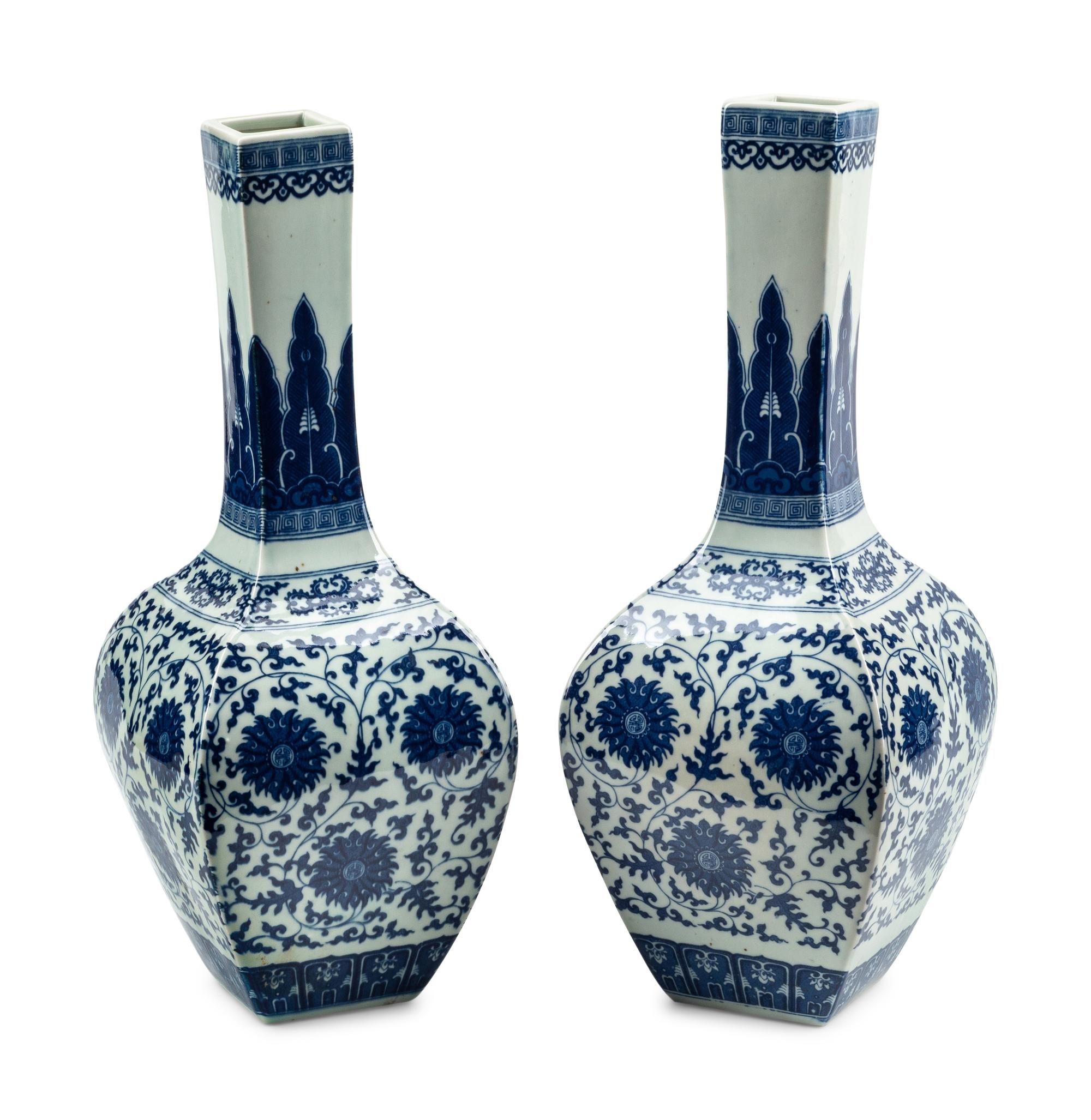 A Pair of Chinese Export Porcelain Vases