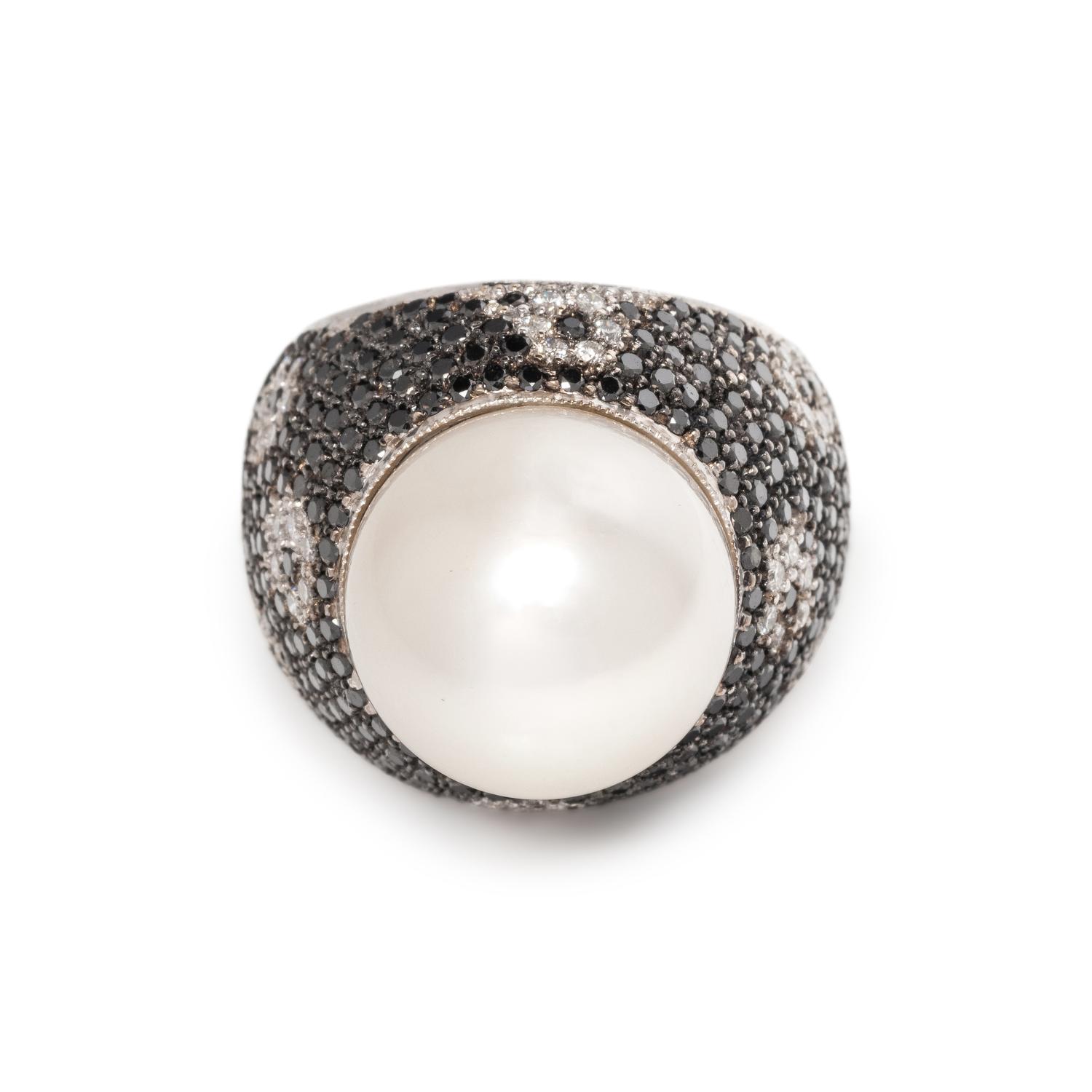 CULTURED SOUTH SEA PEARL, BLACK DIAMOND AND DIAMOND RING