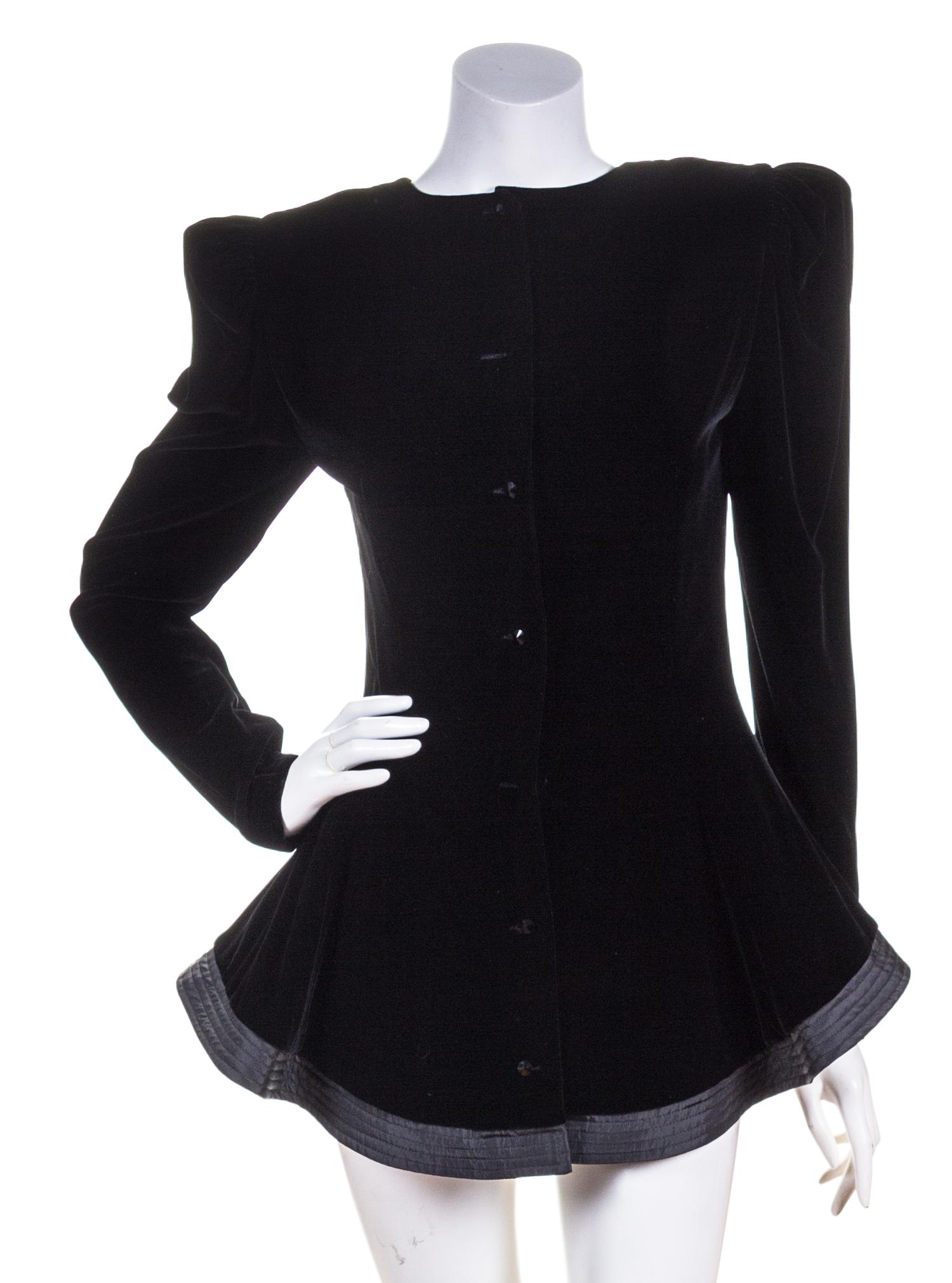 A Wayne Clark Black Velvet Peplum Top, Size 8.