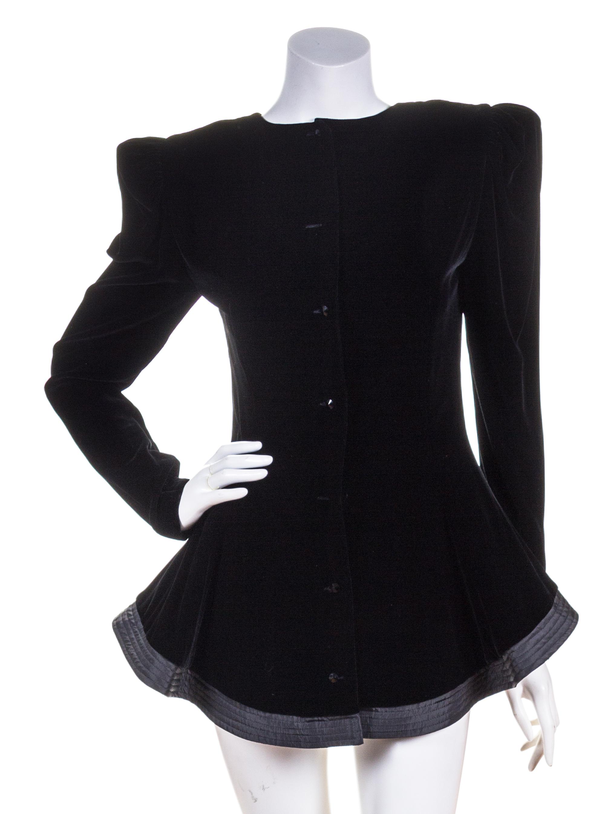 A Wayne Clark Black Velvet Peplum Top, Size 8.