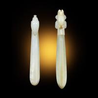 Two Chinese Jade Belt Hooks, Qing Dynasty 清 玉帶鉤兩件