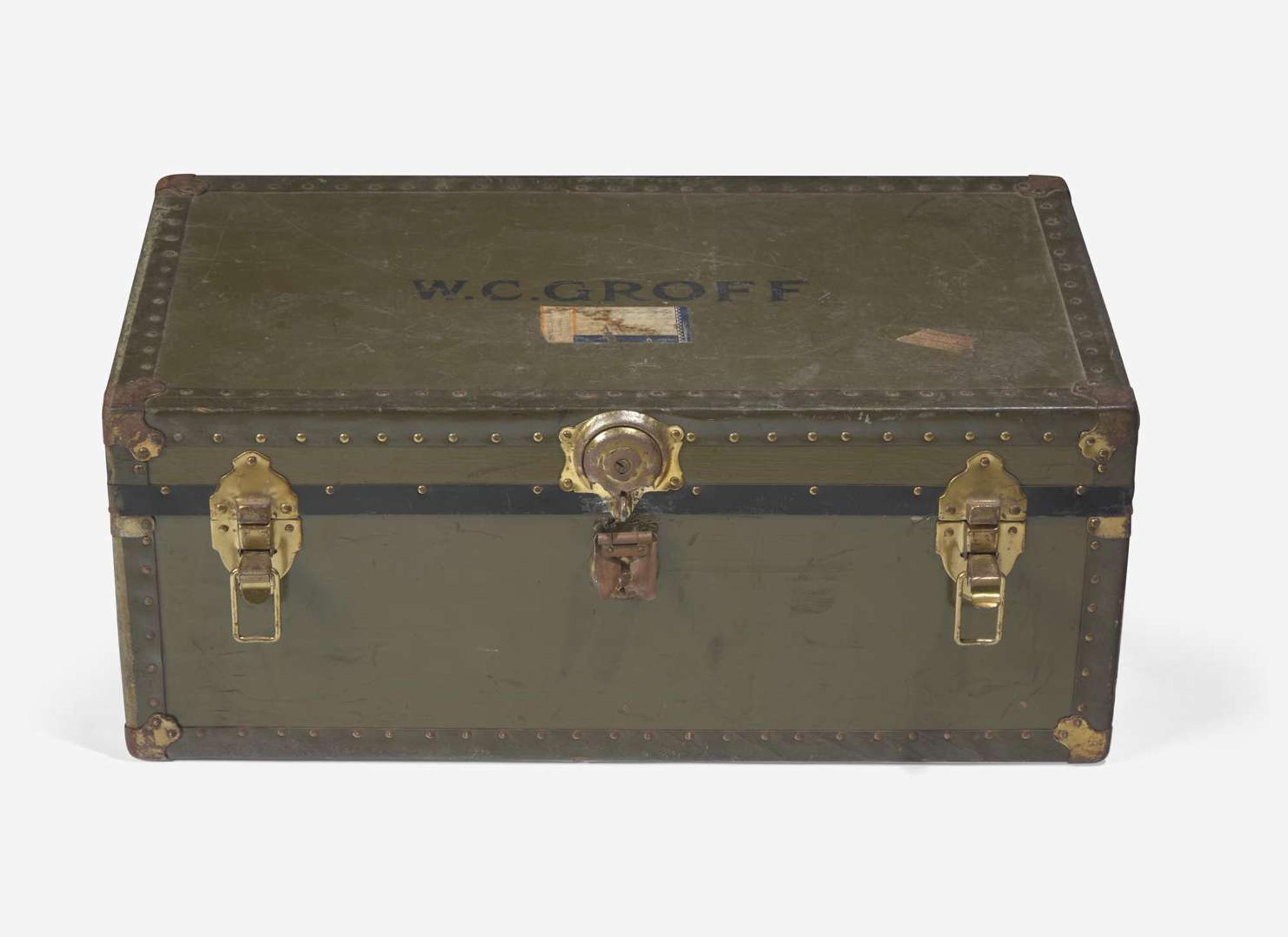[Magic] Magician's Trunk, With Cards, Tricks, and Assorted Objects
