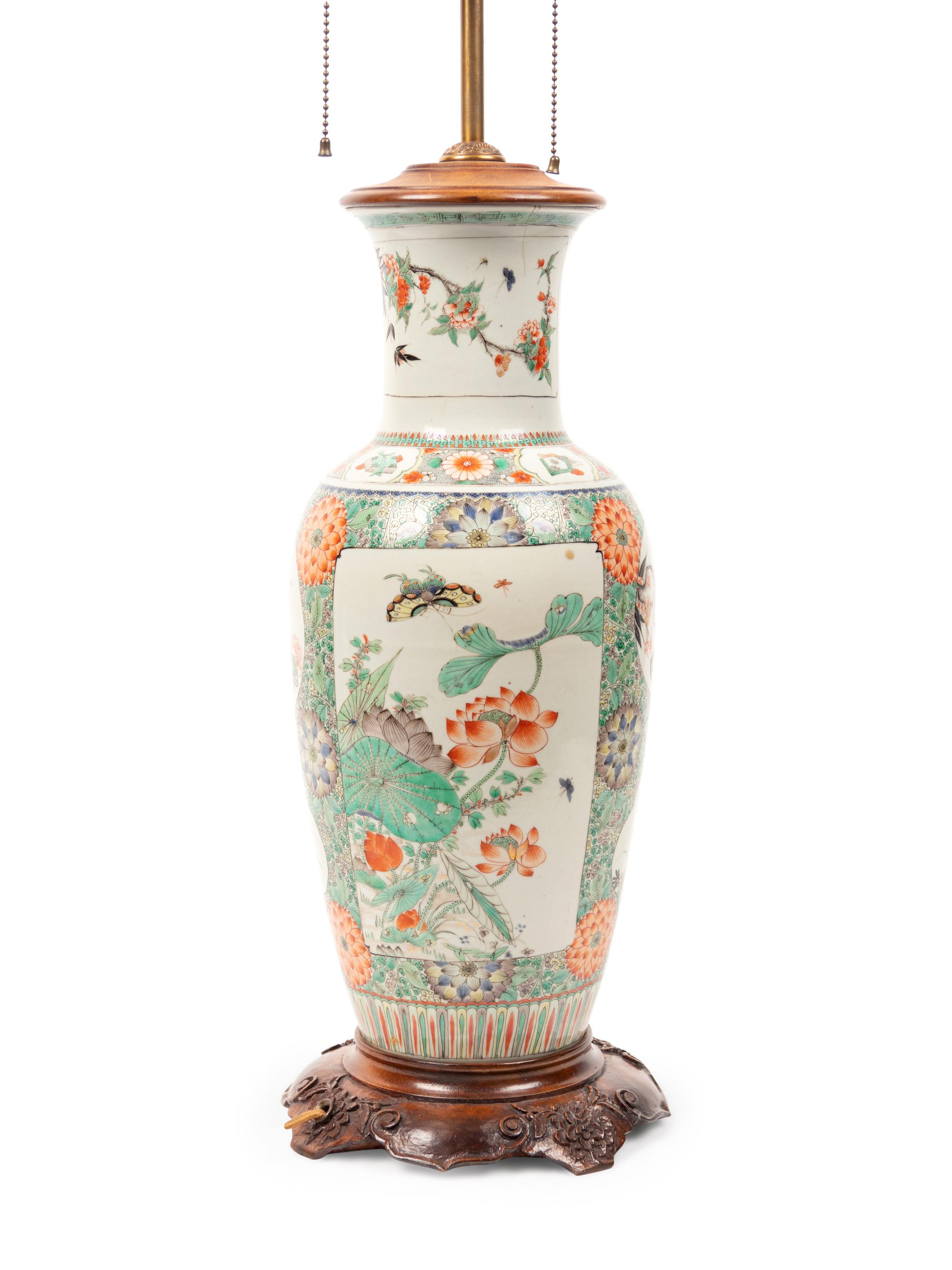 A Chinese Famille Verte Porcelain Vase