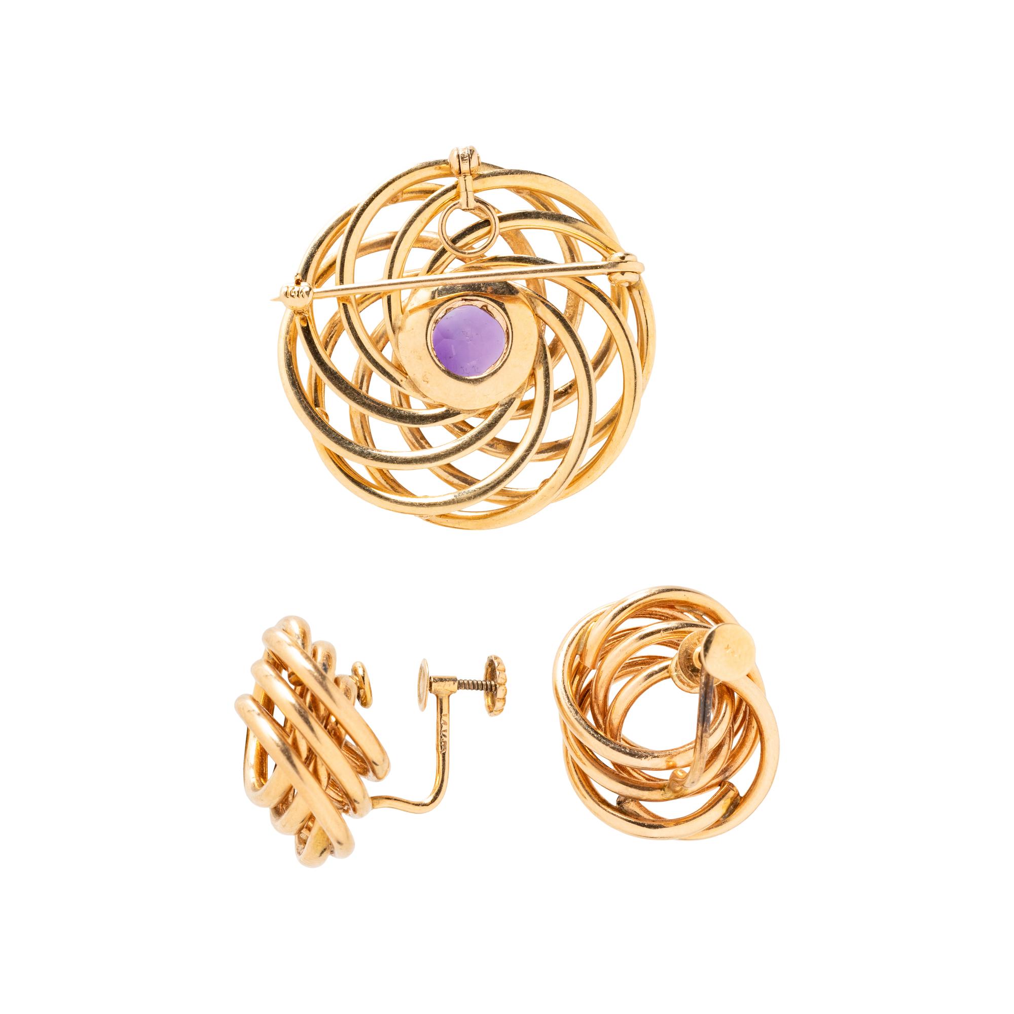 RETRO, YELLOW GOLD AND AMETHYST PENDANT/BROOCH AND CLIP EARRINGS