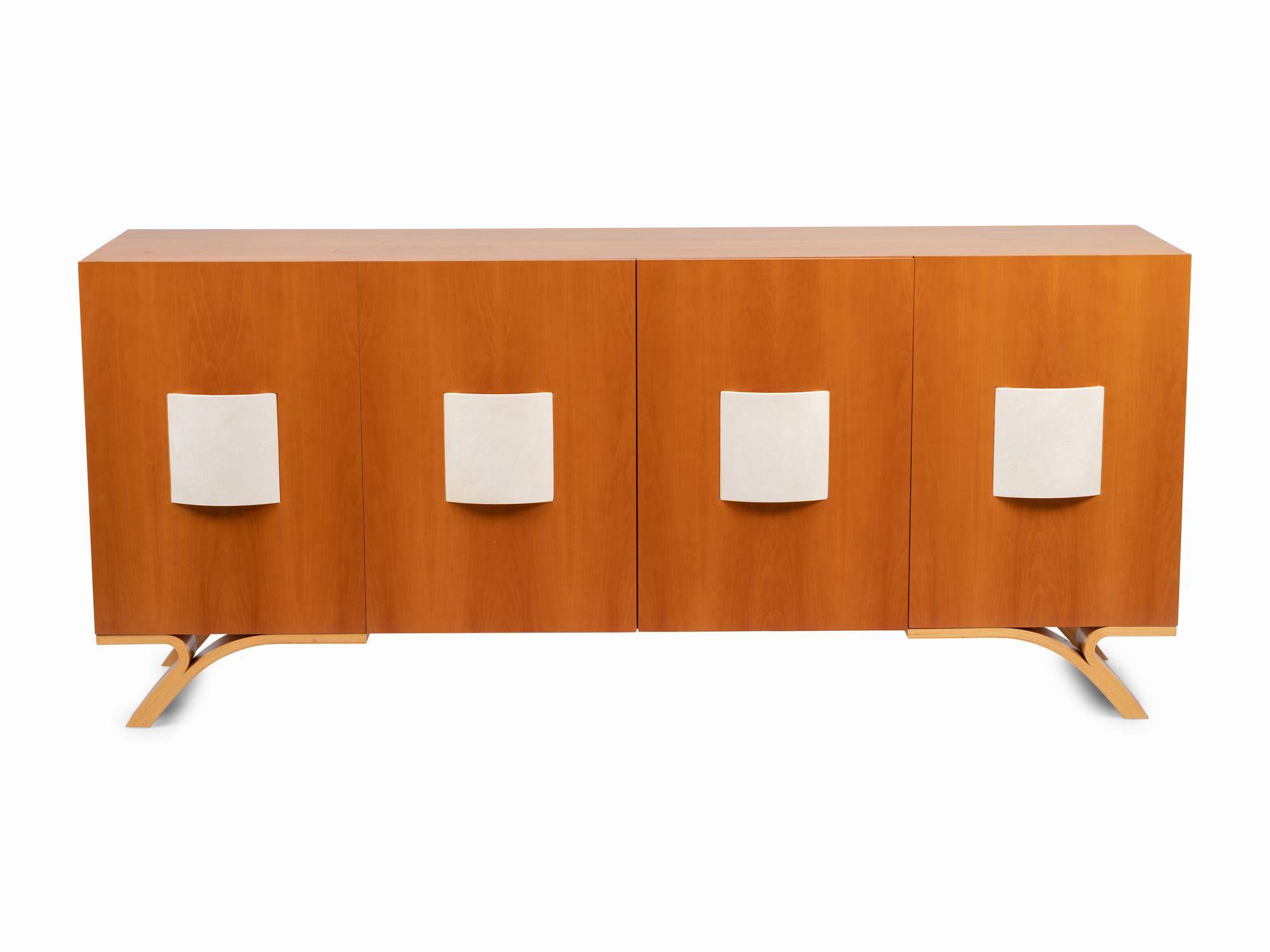 Nuevo Tango Credenza
