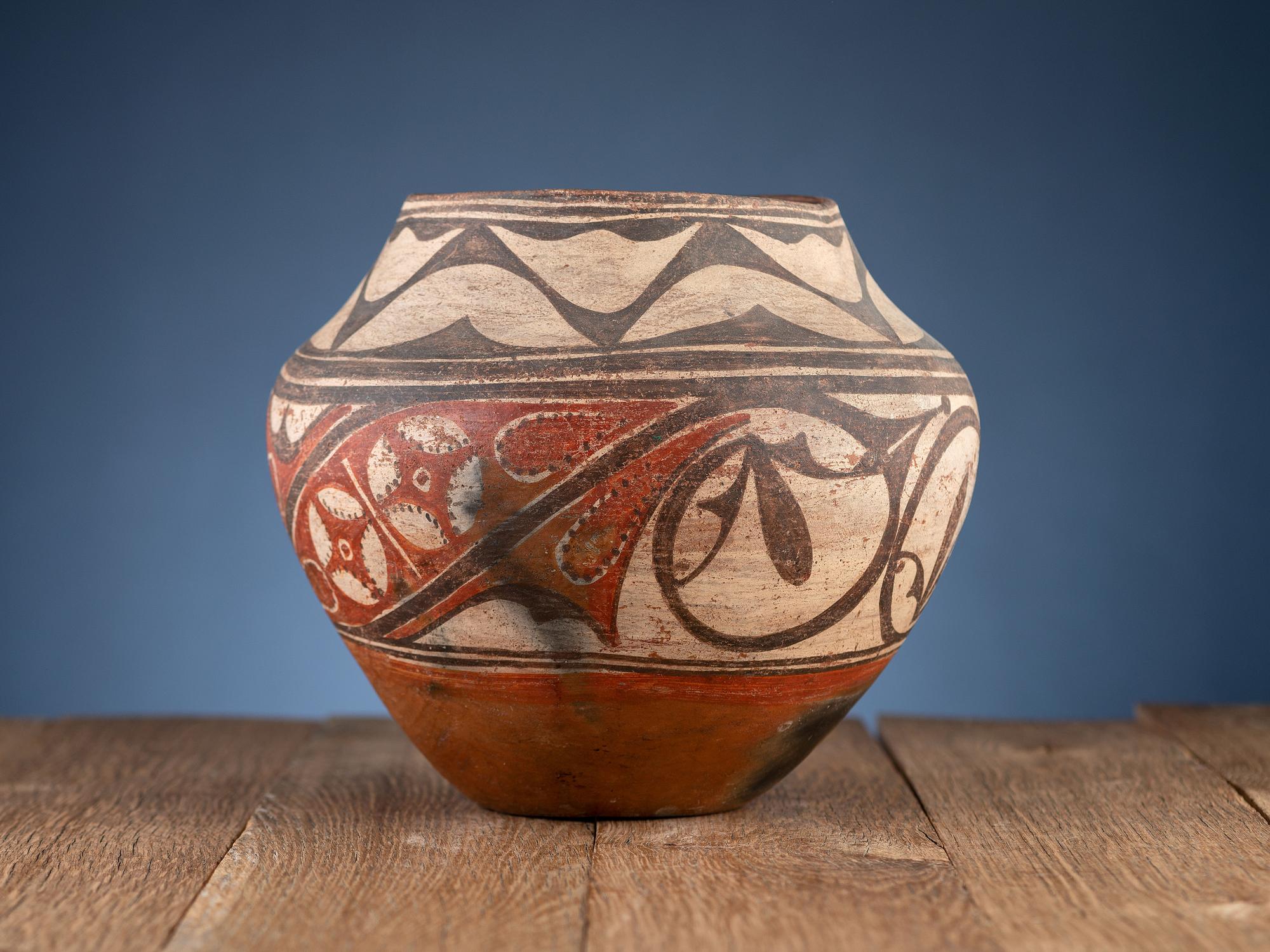 Zia Polychrome Trios Pottery Jar