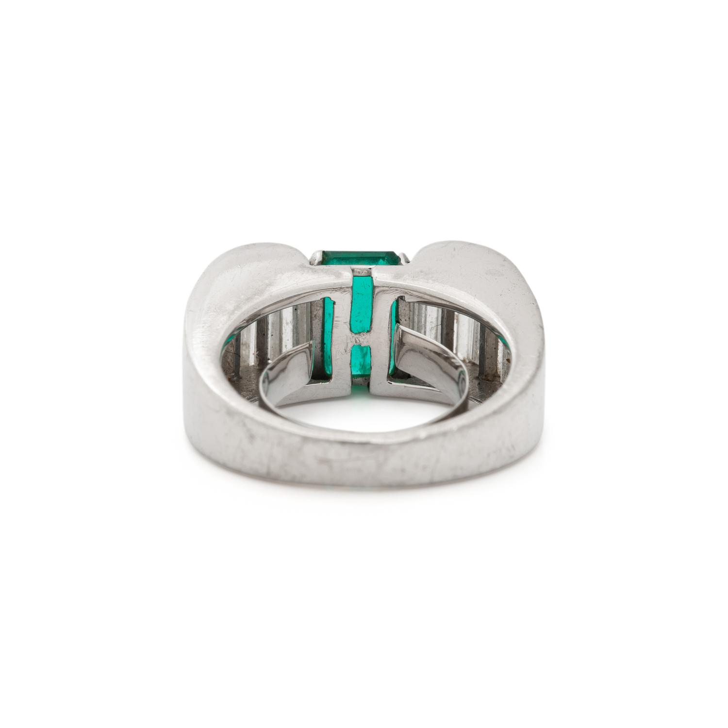 EMERALD AND DIAMOND RING