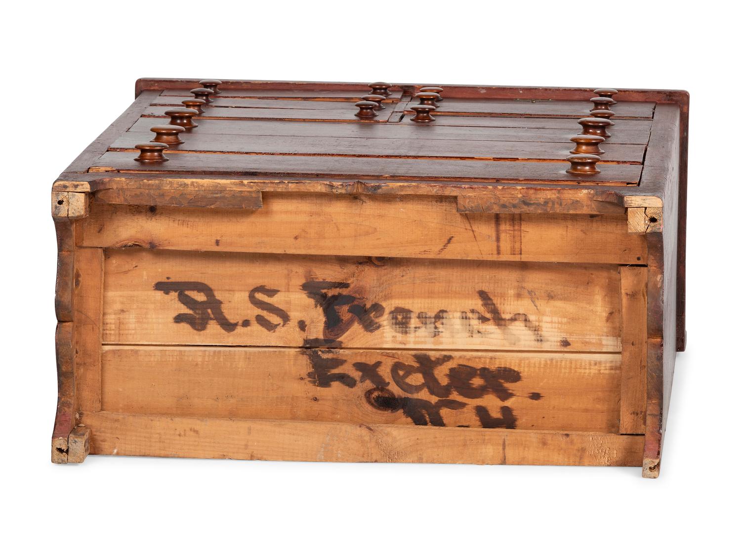 A Classical Grain Painted Nine-Drawer Chest of Drawers