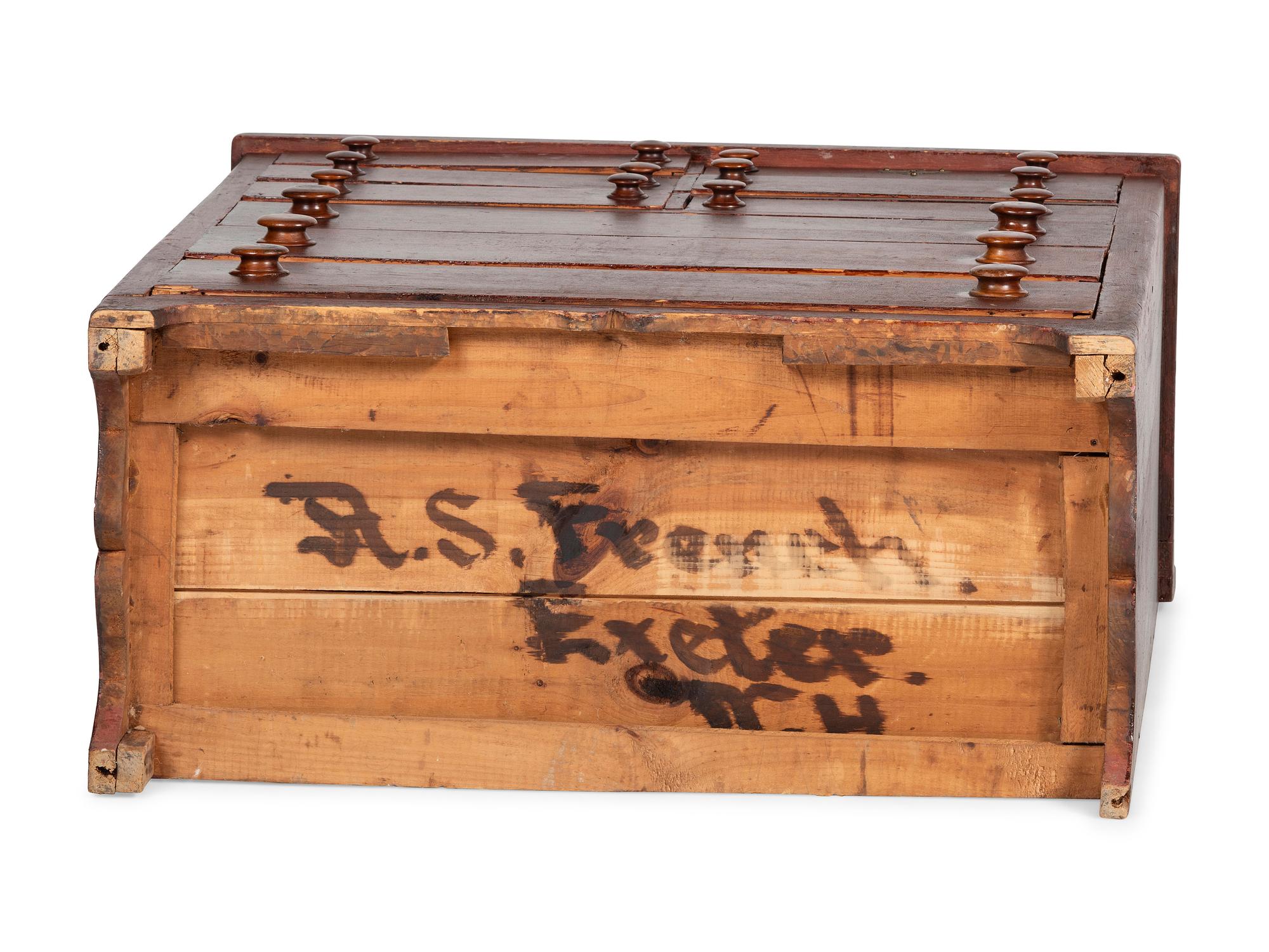 A Classical Grain Painted Nine-Drawer Chest of Drawers
