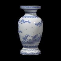A Japanese Hirado 'Boys and Butterflies' Porcelain Vase, Meiji Period 日本明治時代 平戶燒青花松下童子圖賞瓶