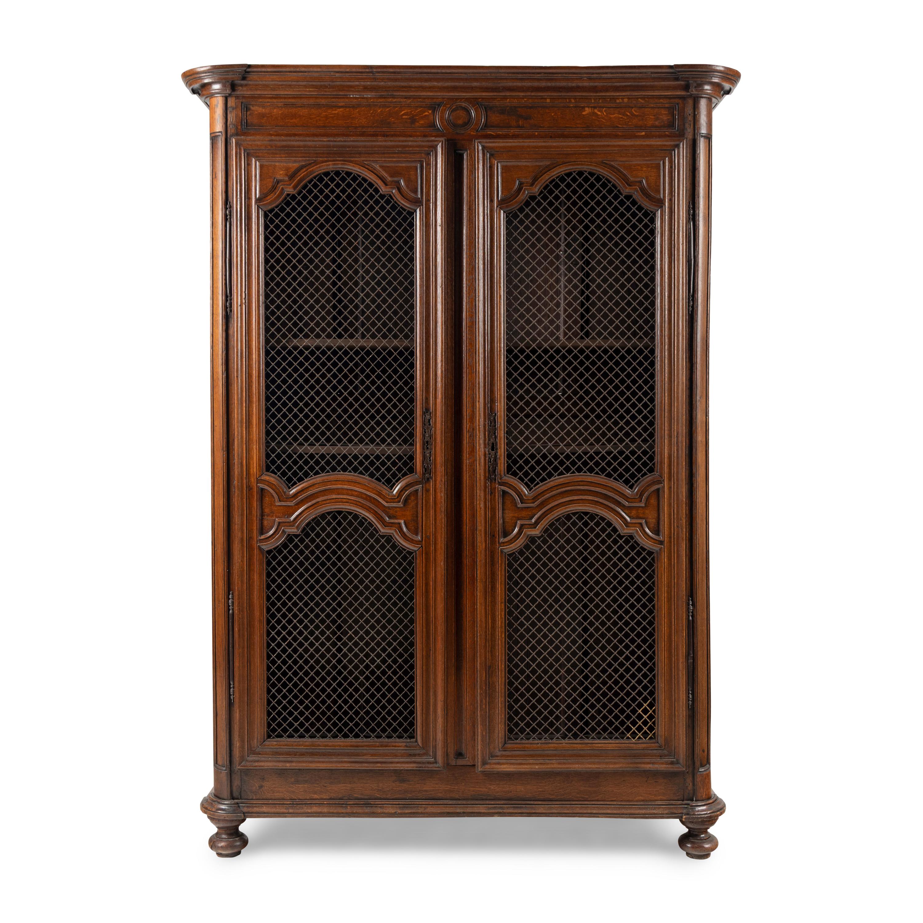A French Provincial Oak Grille-Inset Bibilothèque