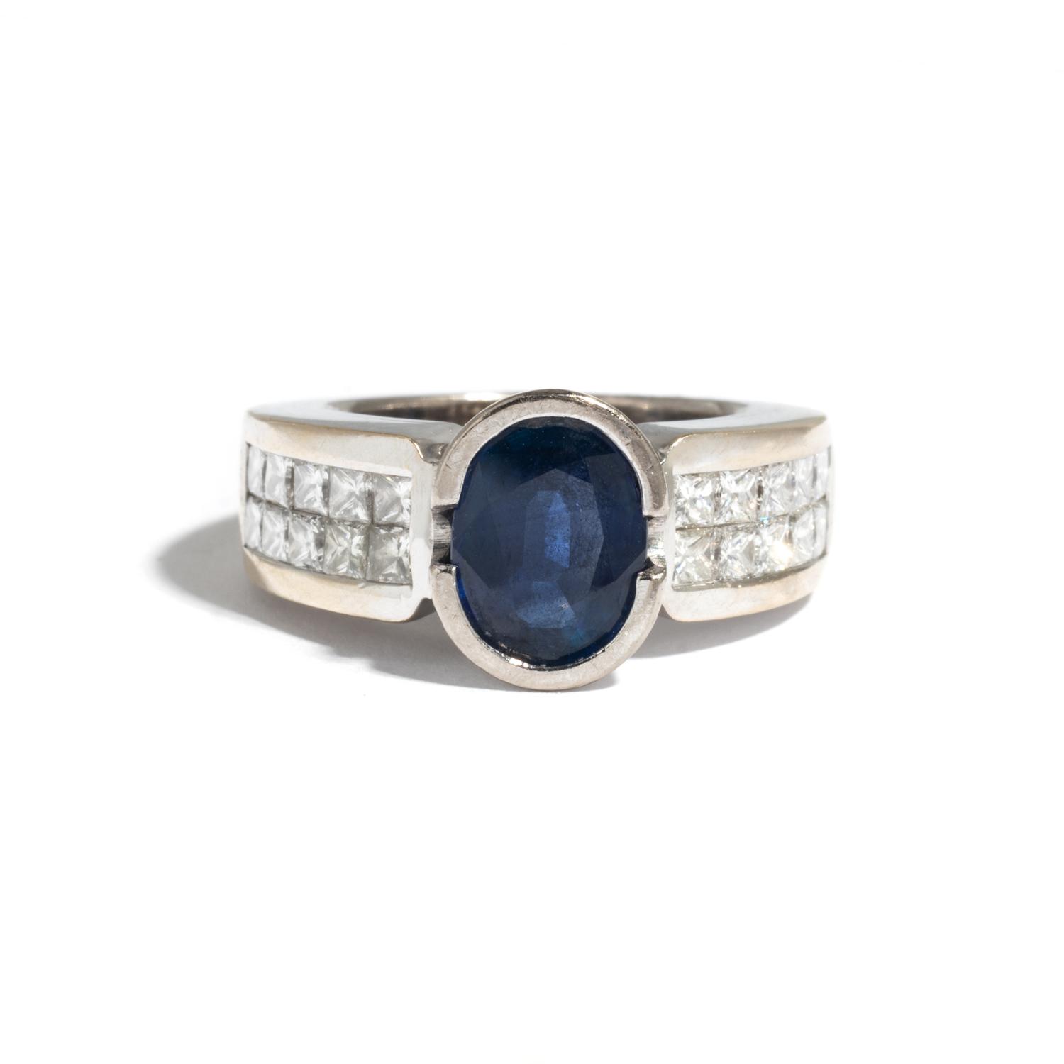 SAPPHIRE AND DIAMOND RING