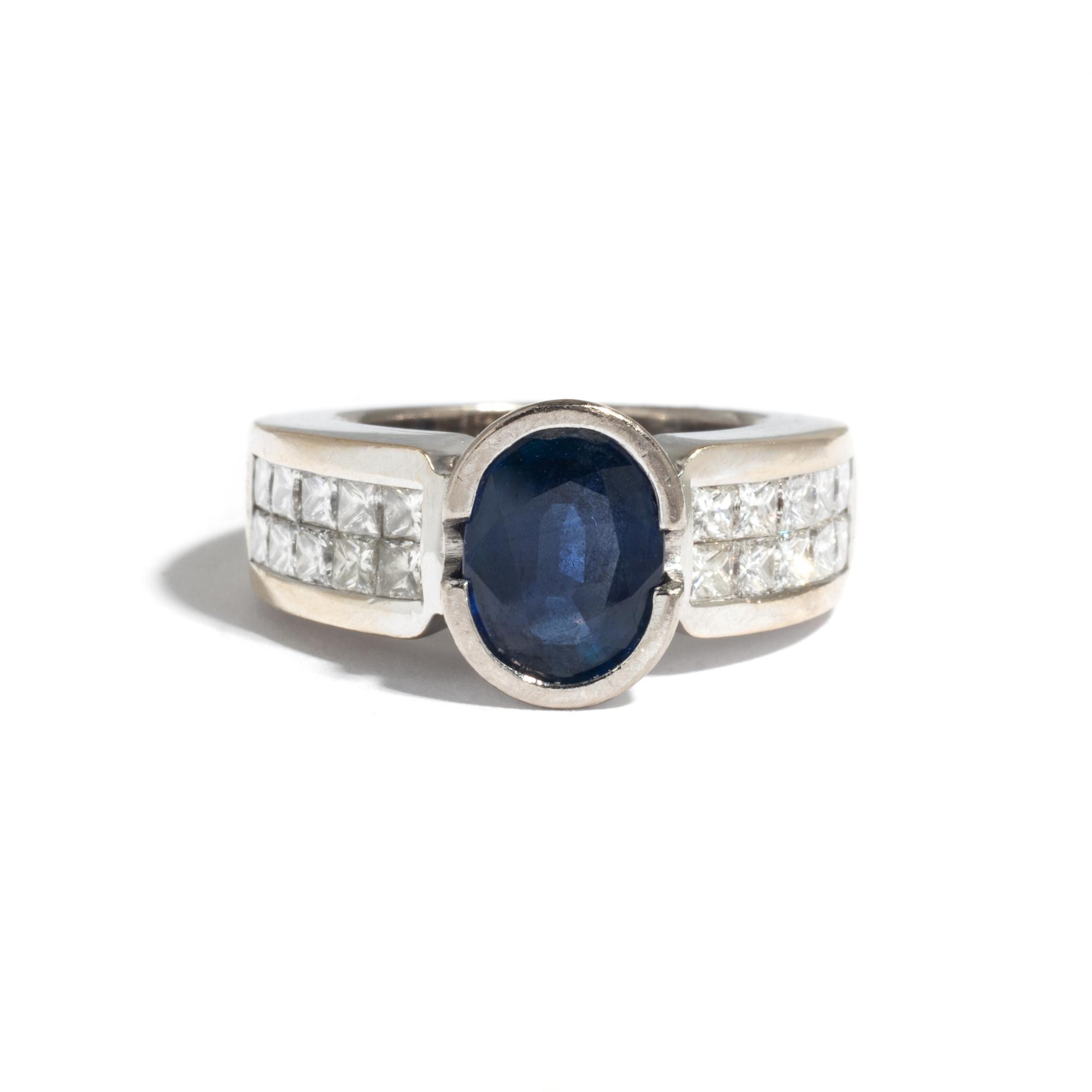 SAPPHIRE AND DIAMOND RING