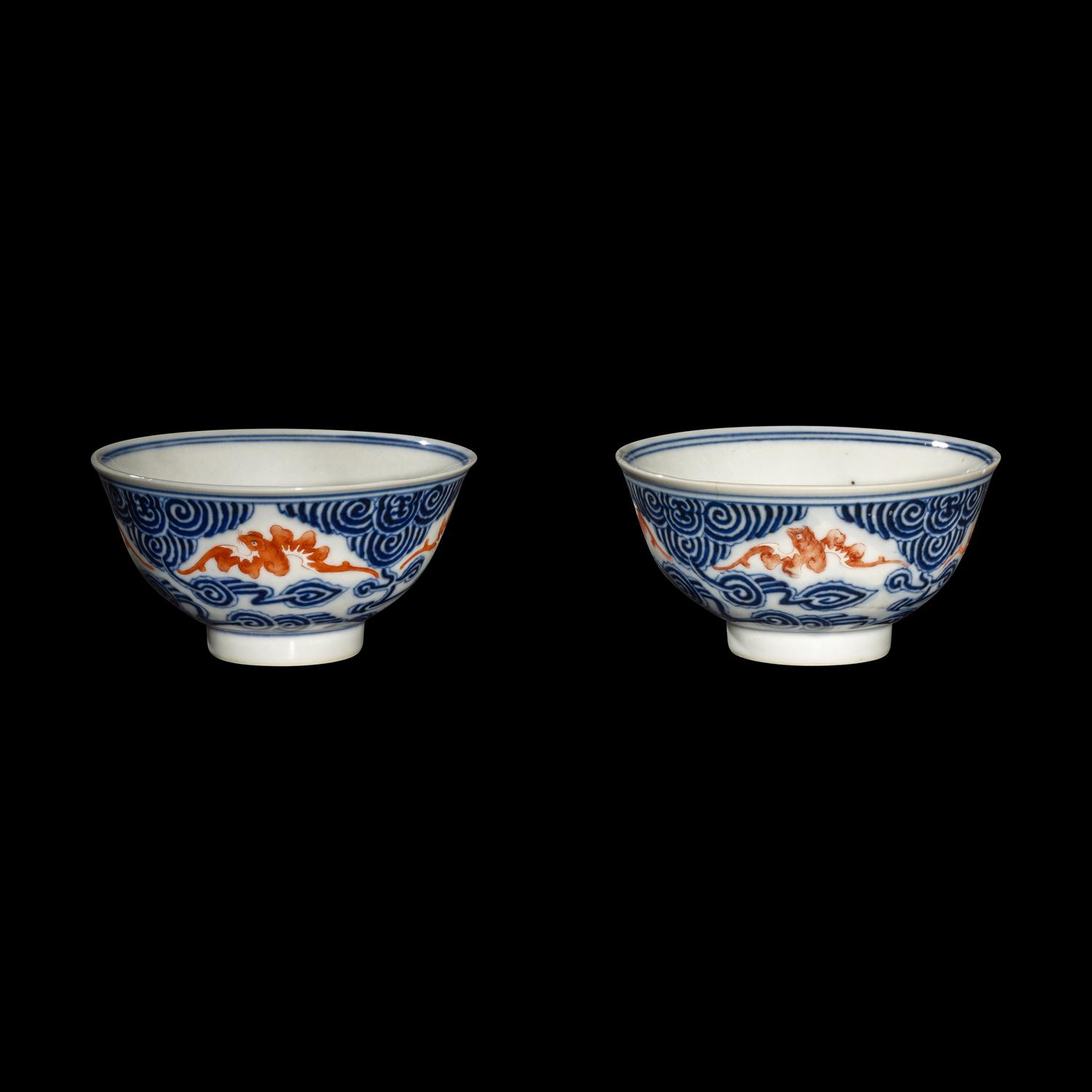 A Pair of Chinese Iron Red and Underglazed Blue 'Bat and Cloud' Bowls, Guangxu Period 清光緒 青花礬紅彩雲蝠紋碗一對