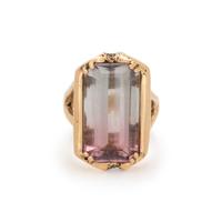 YELLOW GOLD AND TOURMALINE RING