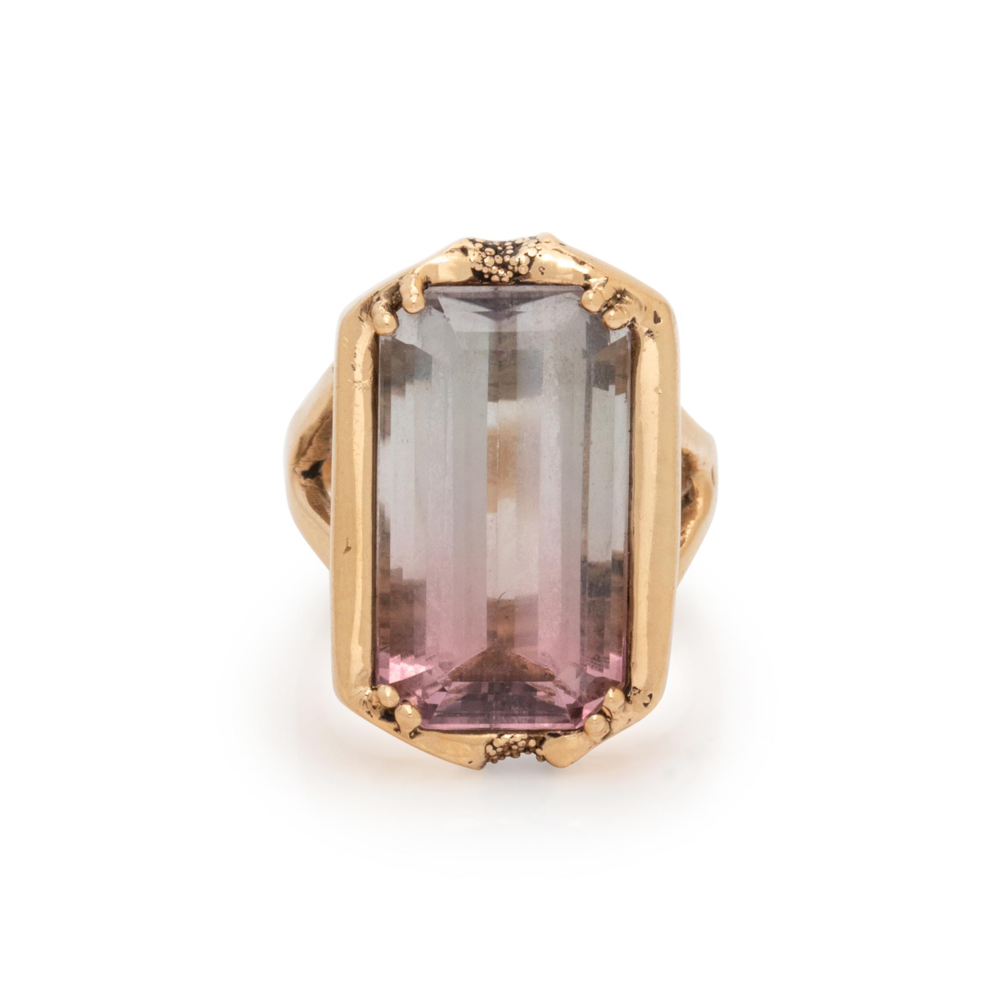 YELLOW GOLD AND TOURMALINE RING
