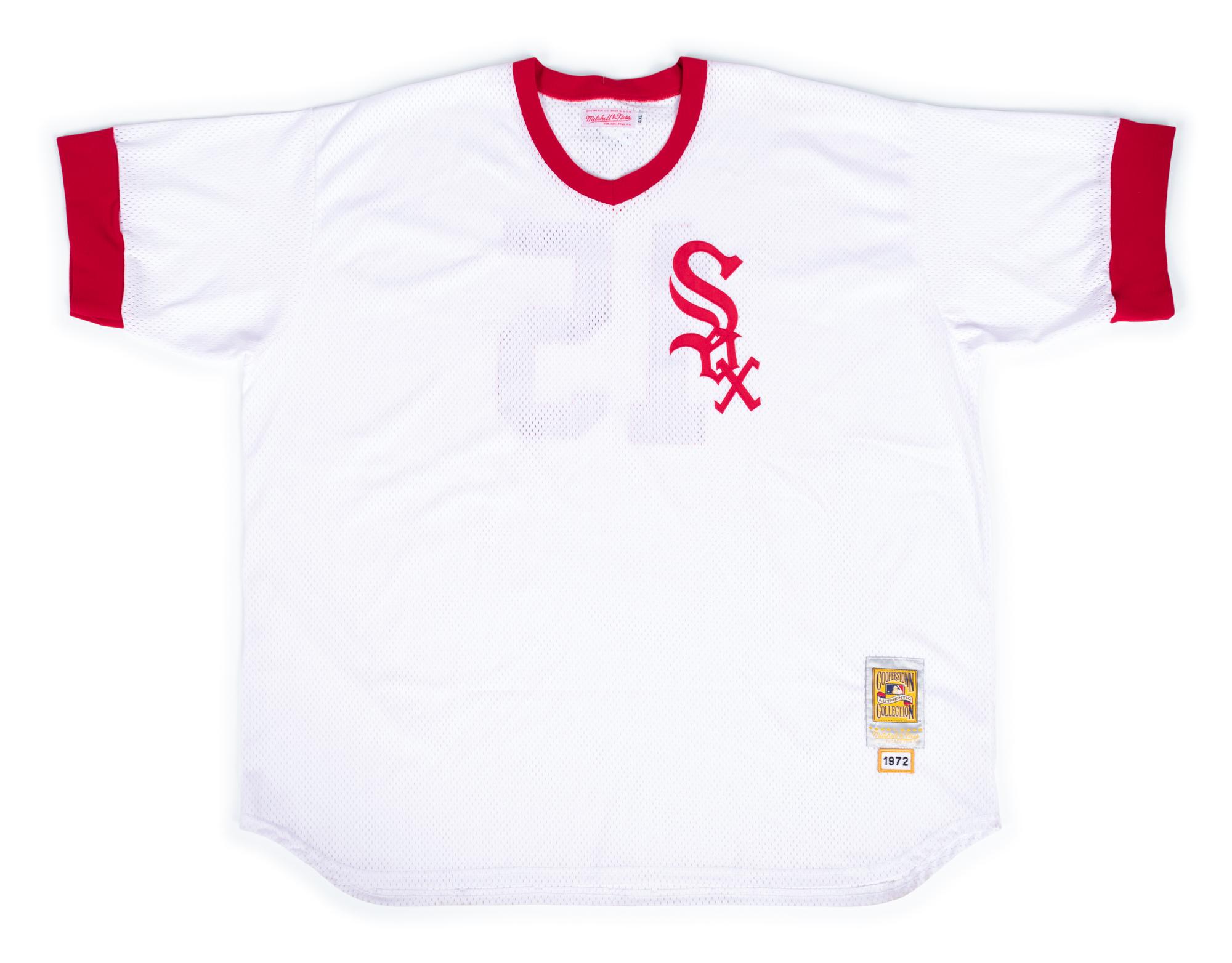 A Group of Three Signed Chicago White Sox Signed Autograph Items (Including Dick Allen and Paul Konerko),