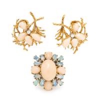 CORAL AND YELLOW GOLD RING AND EARRINGS