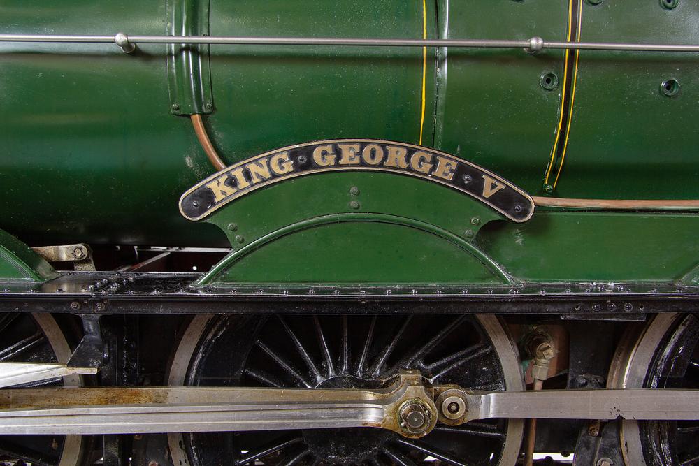 <div><!--block-->A Rare and Impressive Live Steam 7 1/4-Inch Gauge Painted Metal <em>Great Western Railway-Class 6000:</em> <em>King George V</em> Locomotive and Ride-On Tender</div>