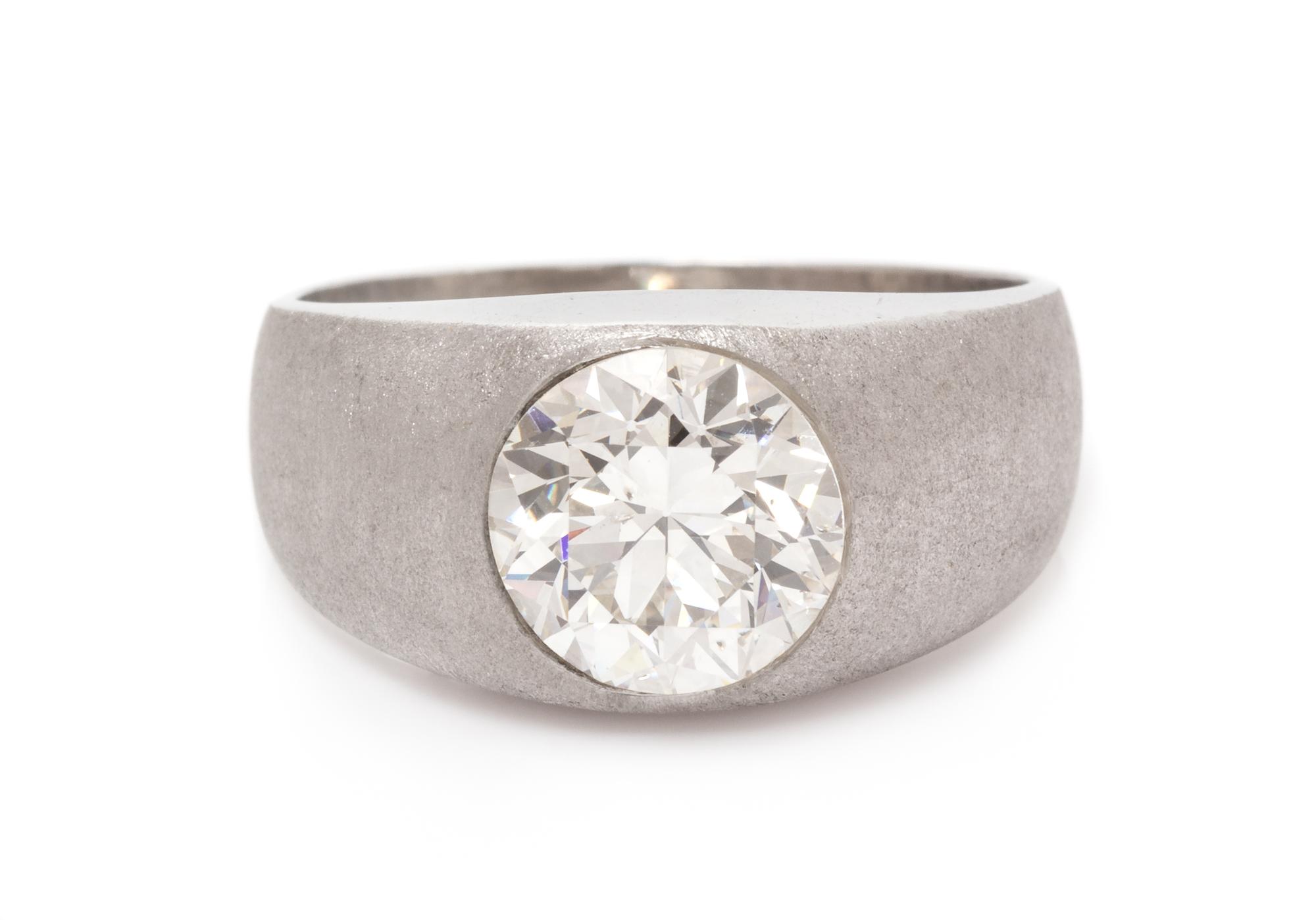 A Platinum and Diamond Ring, 8.55 dwts.
