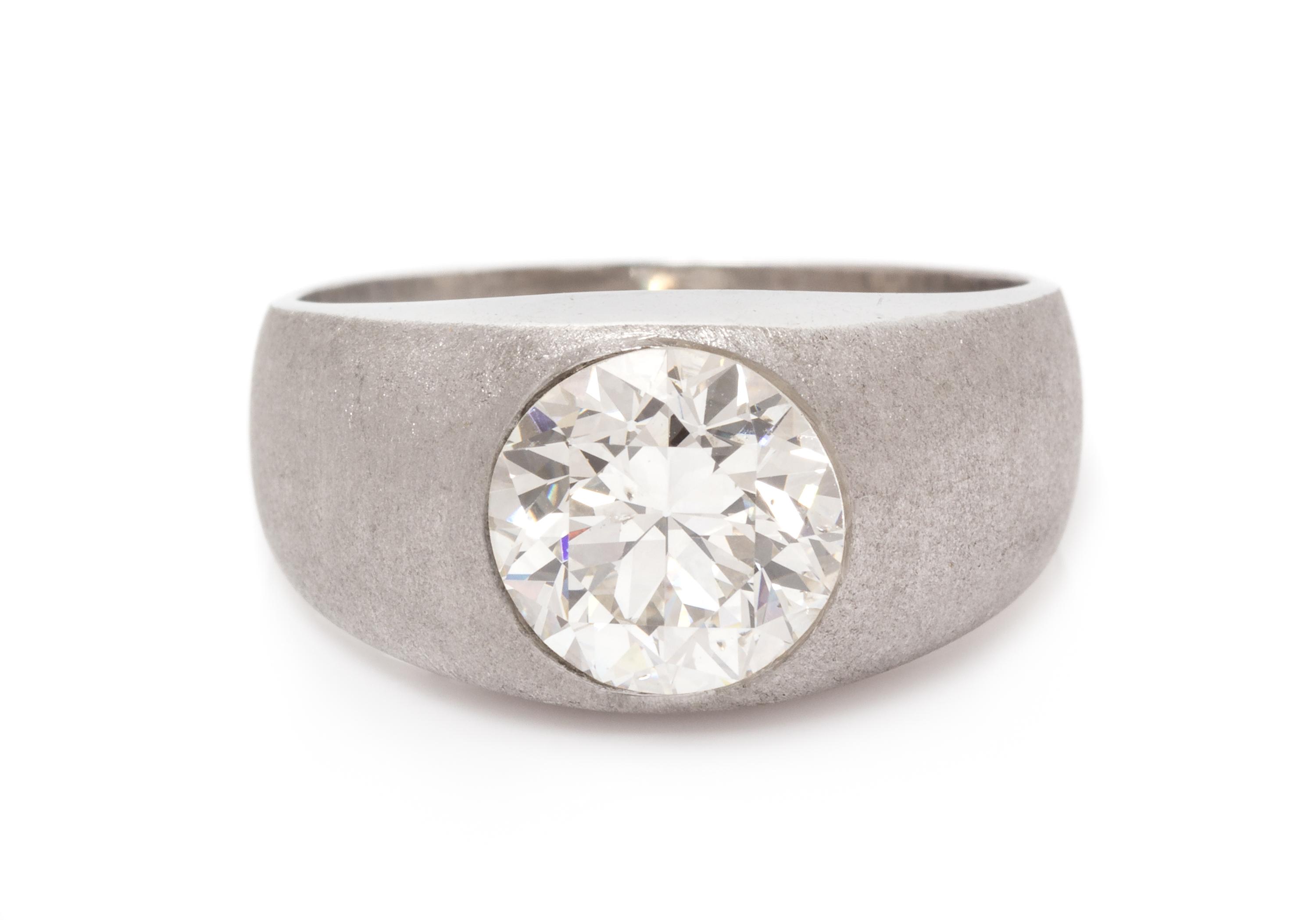 A Platinum and Diamond Ring, 8.55 dwts.