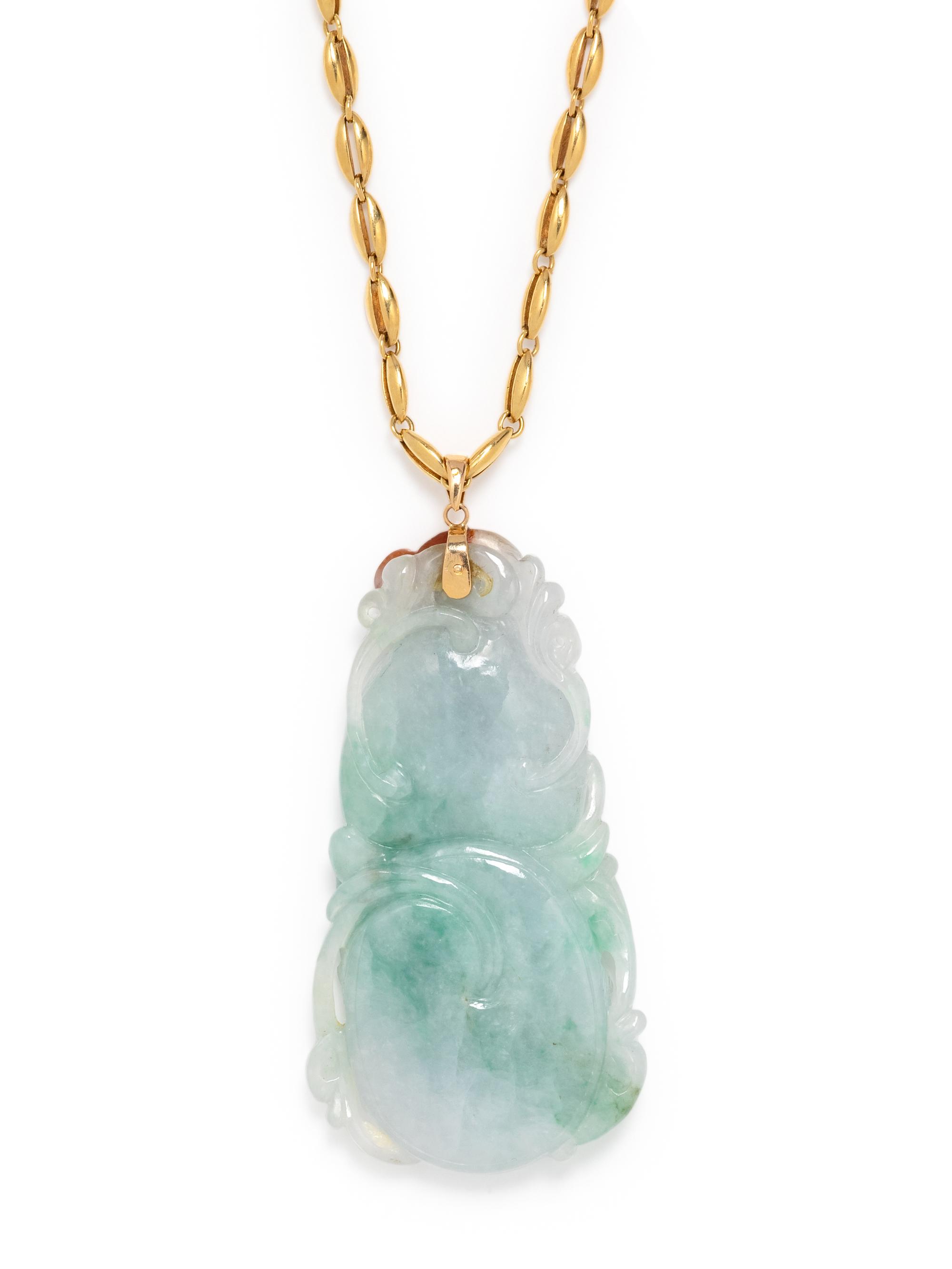 YELLOW GOLD AND JADE PENDANT/NECKLACE