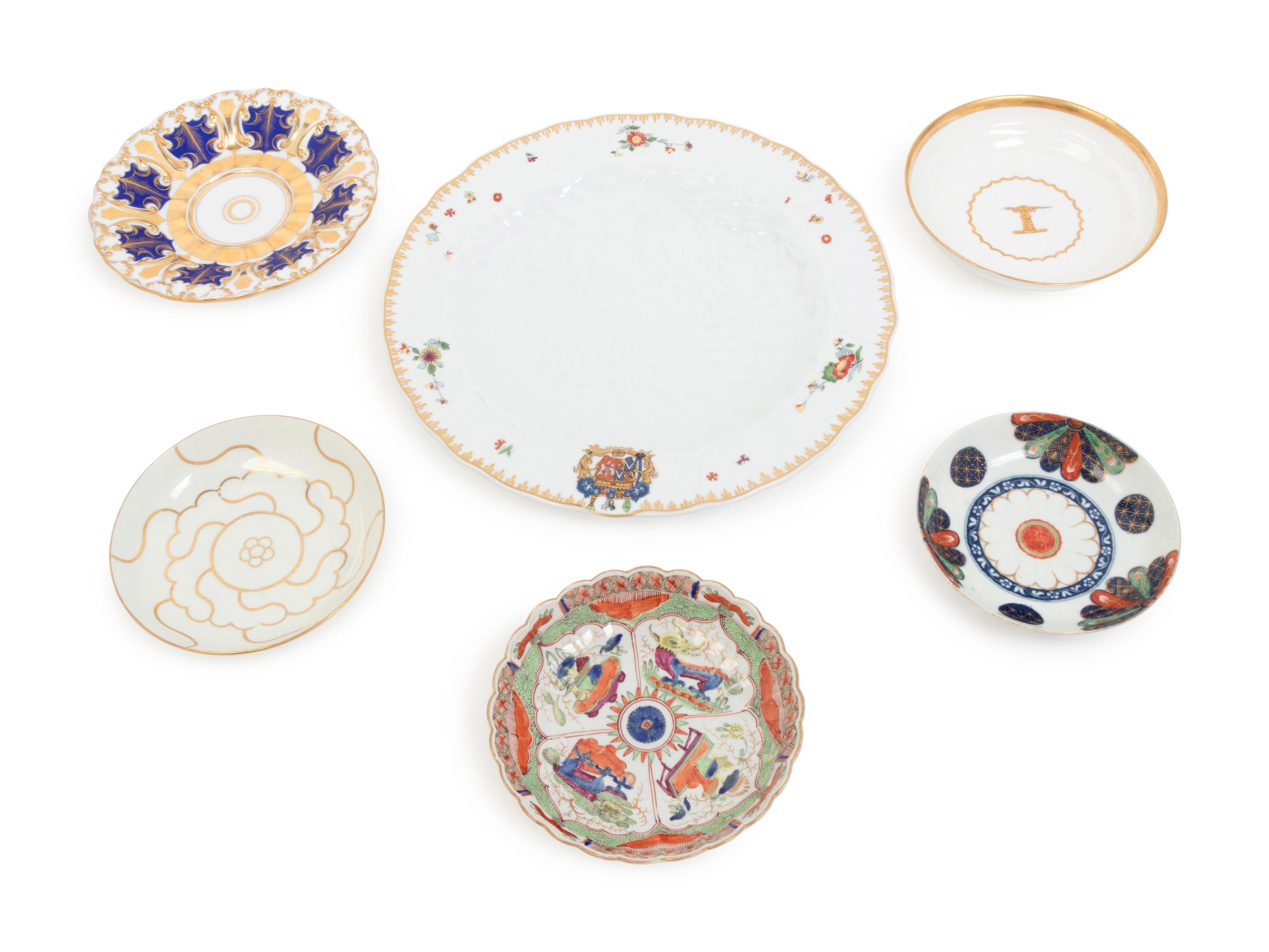 A Collection of Eleven Porcelain Table Articles