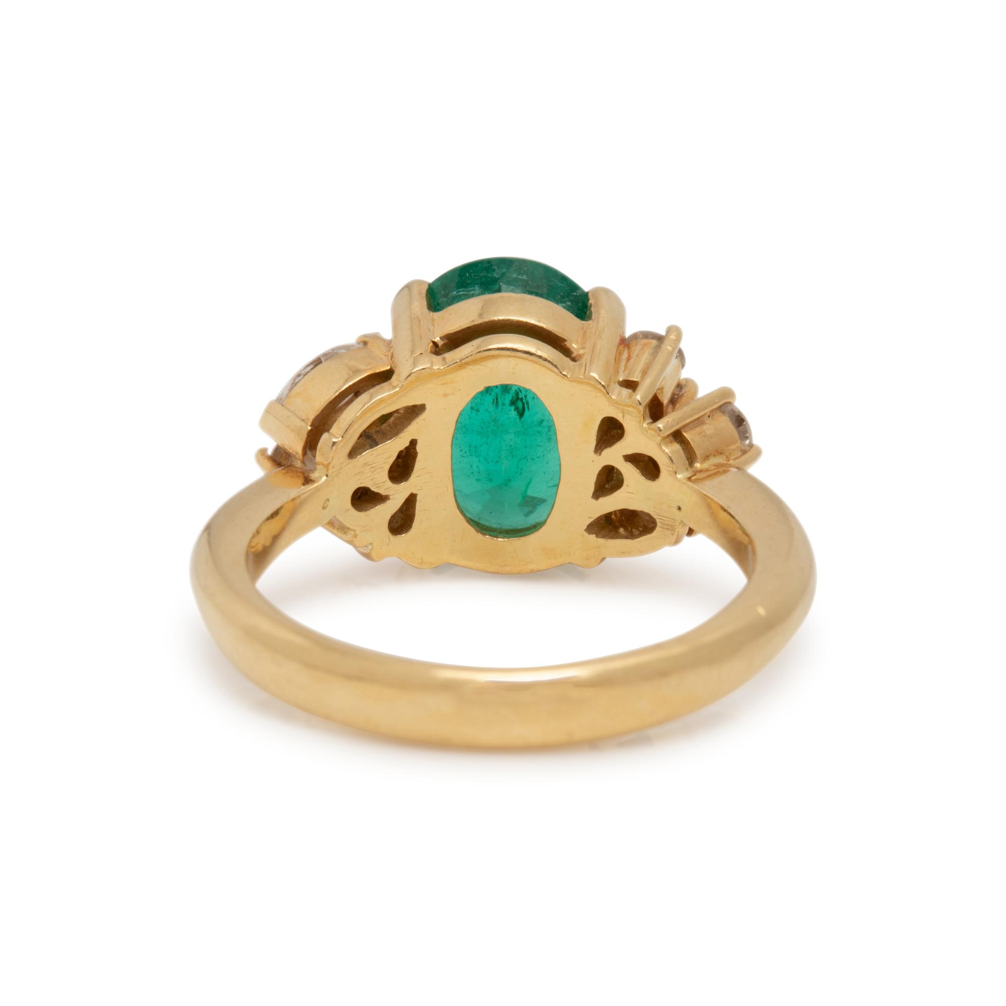 EMERALD AND DIAMOND RING