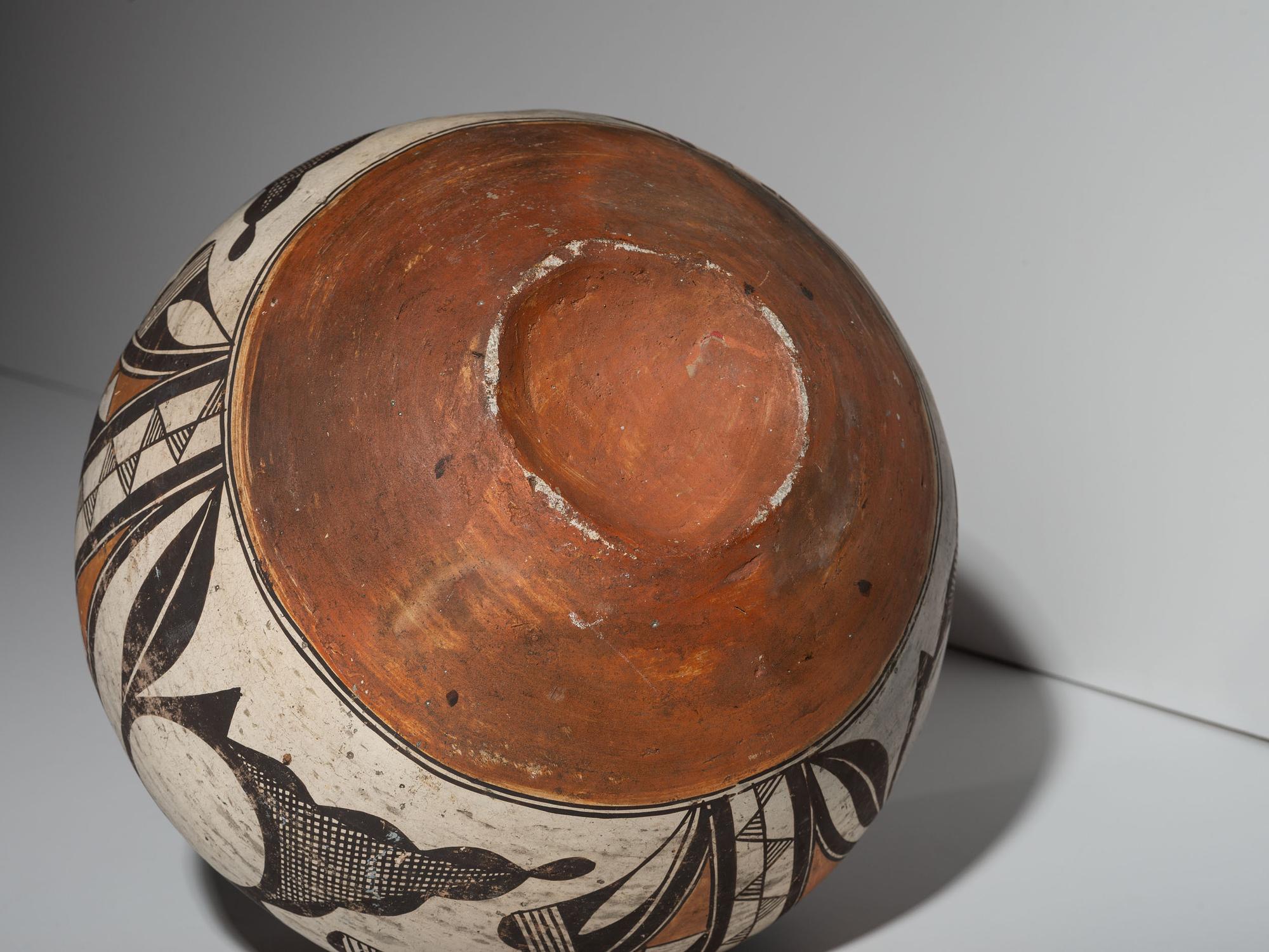 Acoma Polychrome Pottery Jar