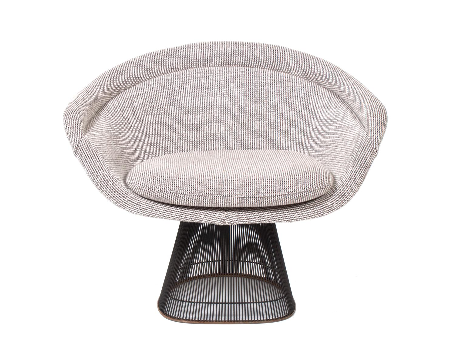An Upholstered Lounge Chair Height 30 1/4 x width 36 1/2 x depth 25 inches. — AFTER WARREN PLATNER FOR KNOLL
