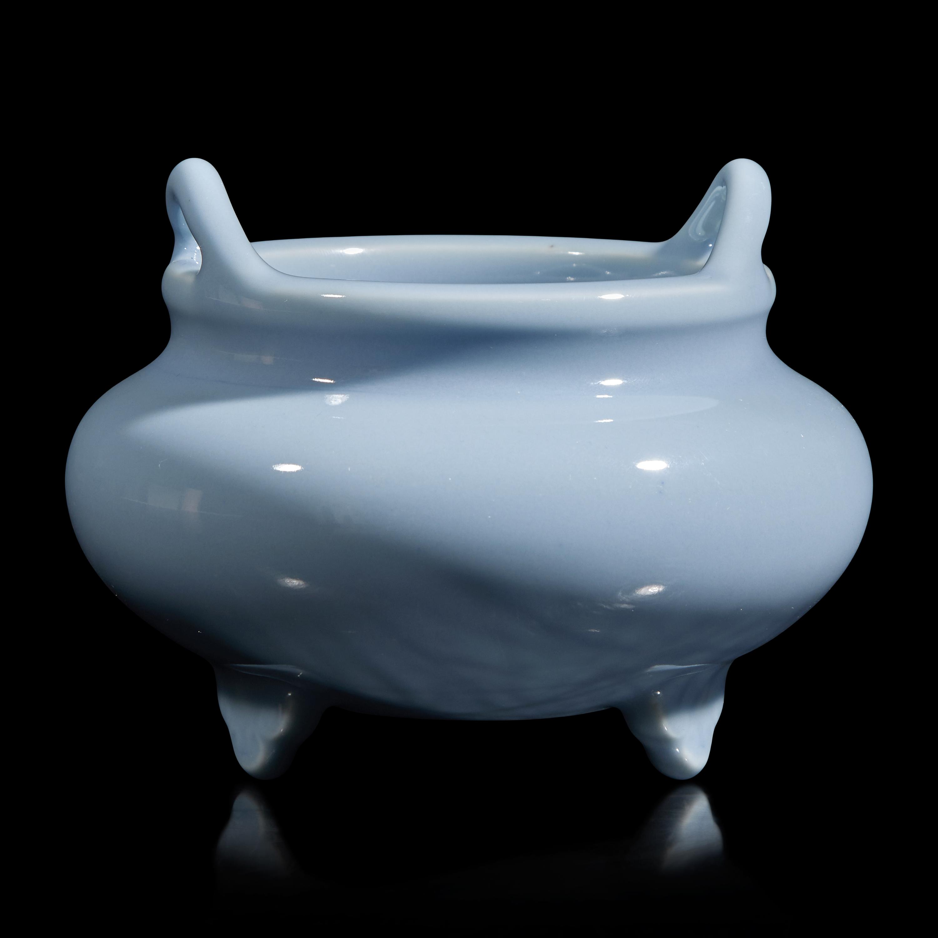 A Chinese Clair De Lune Glazed Censer, Kangxi Mark — 康熙款 天藍釉雙耳香爐