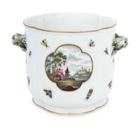 A Continental Porcelain Cache Pot