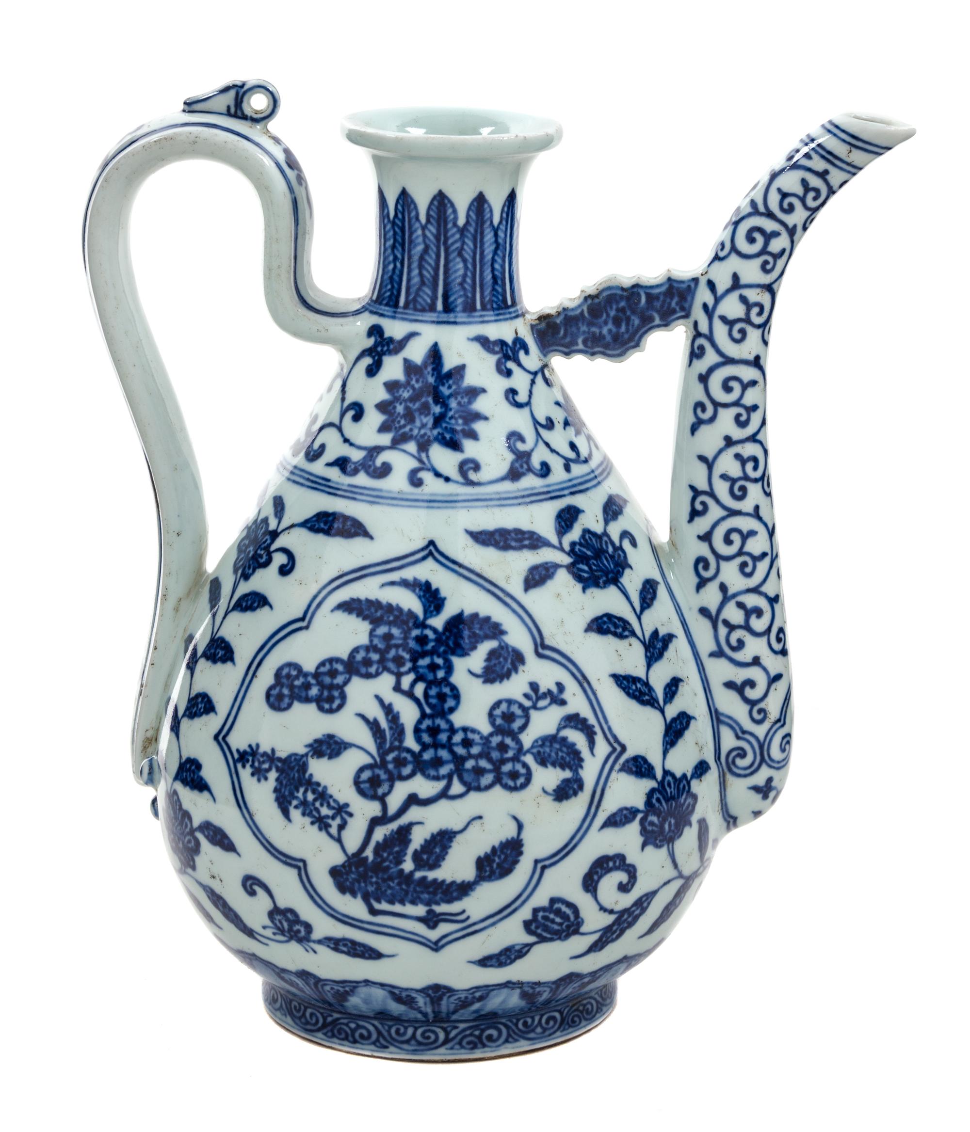 A Blue and White Porcelain Ewer