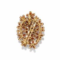 GARNET AND YELLOW GOLD FLOWER PENDANT BROOCH