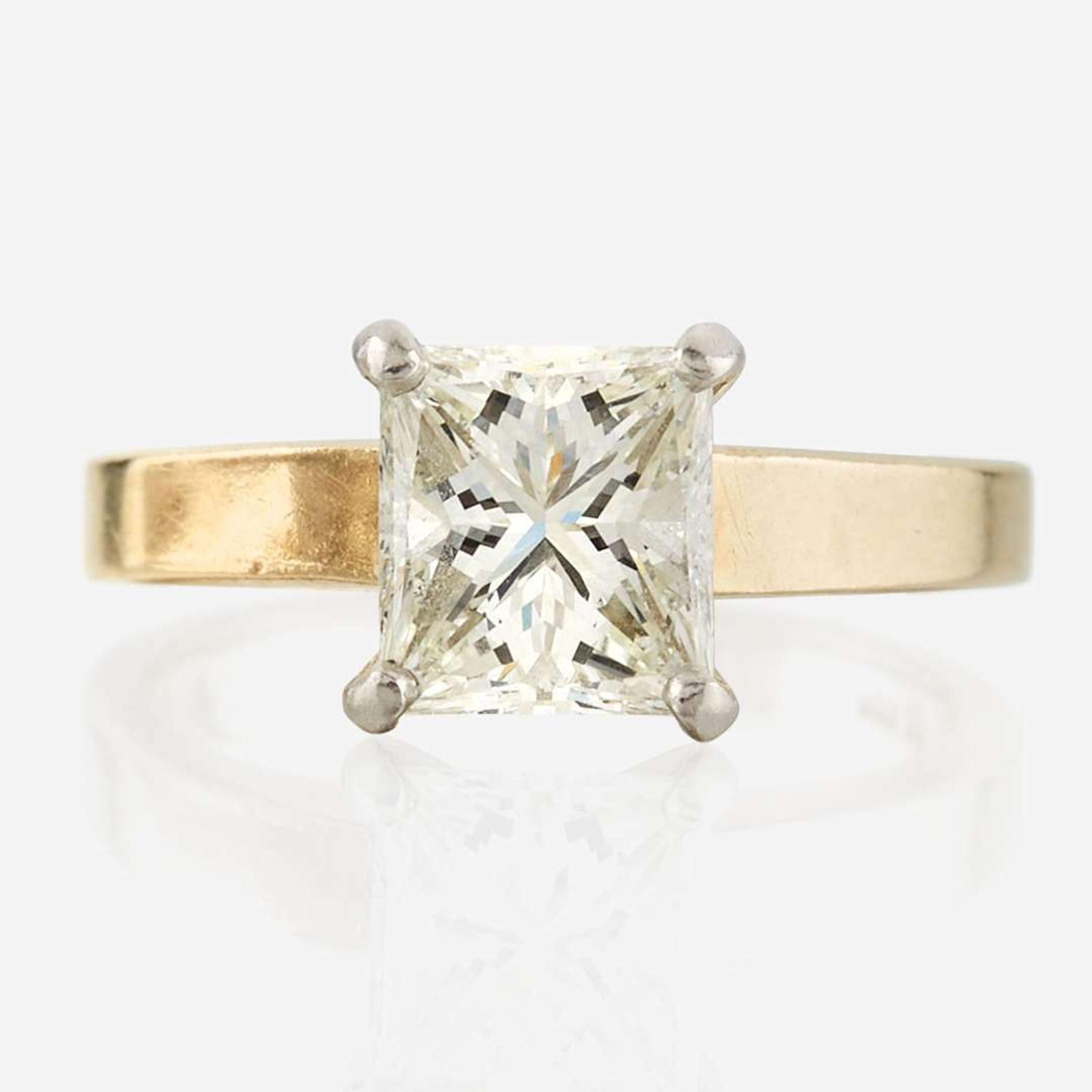 A diamond solitaire