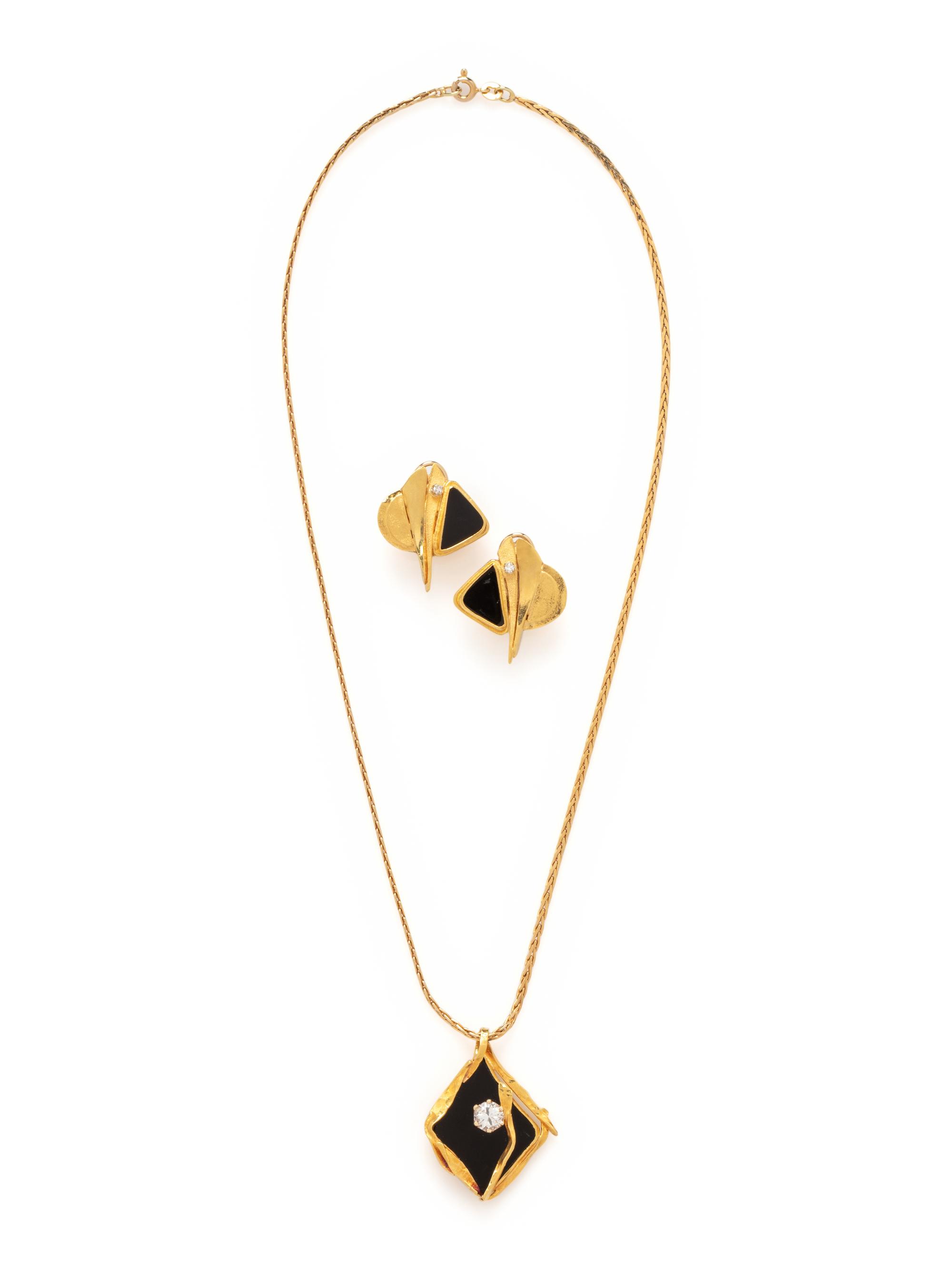 ROSS COPPELMAN, COLLECTION OF YELLOW GOLD, ONYX AND DIAMOND JEWELRY