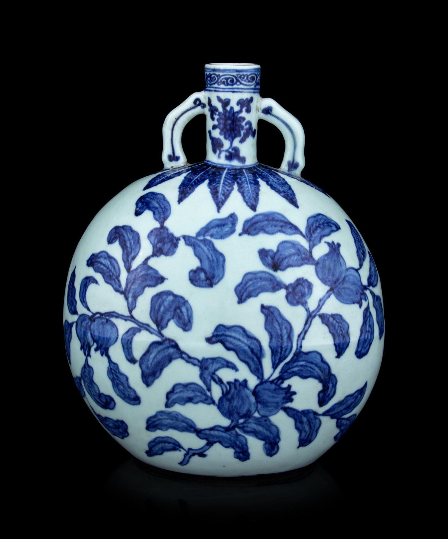 A Blue and White Porcelain Mook Flask