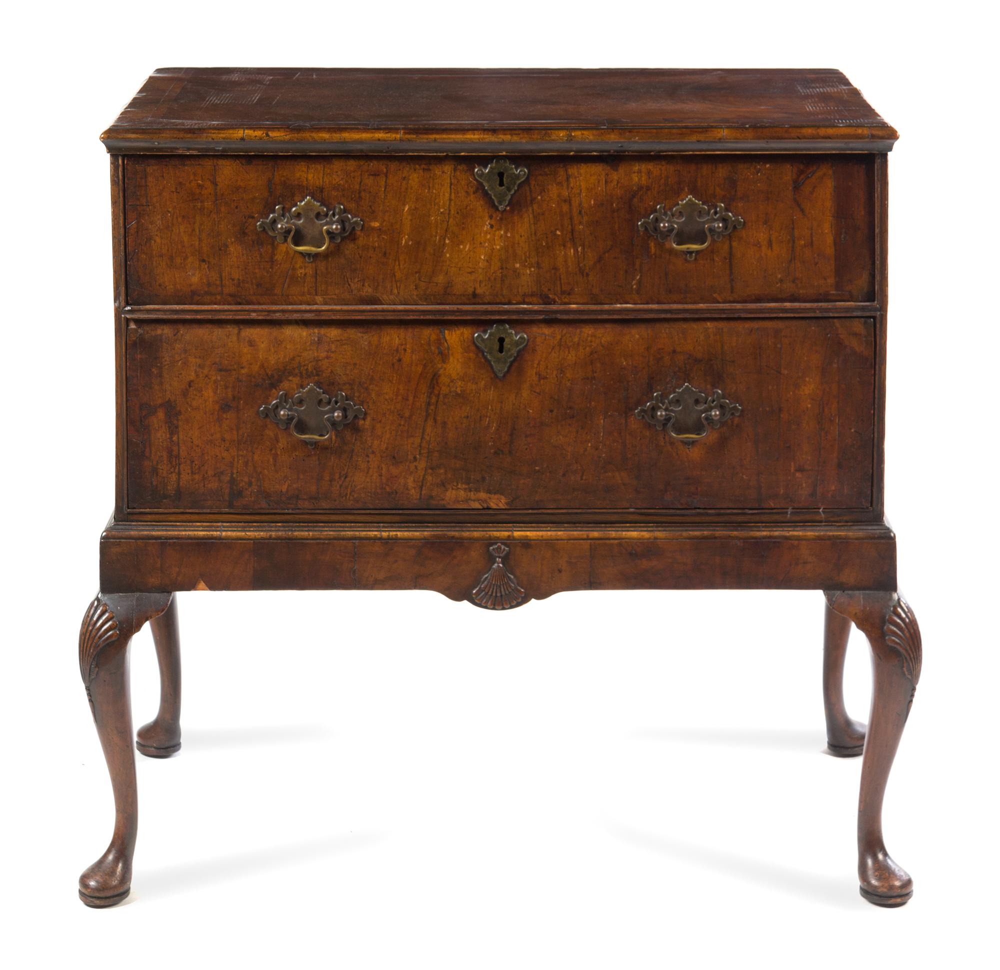 A Queen Anne Burl Walnut Lowboy Height 36 x width 37 x depth 22 inches. — 18TH CENTURY