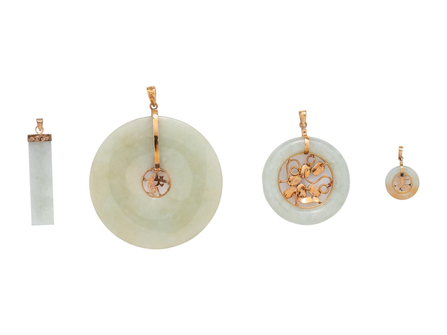 COLLECTION OF YELLOW GOLD AND JADE PENDANTS