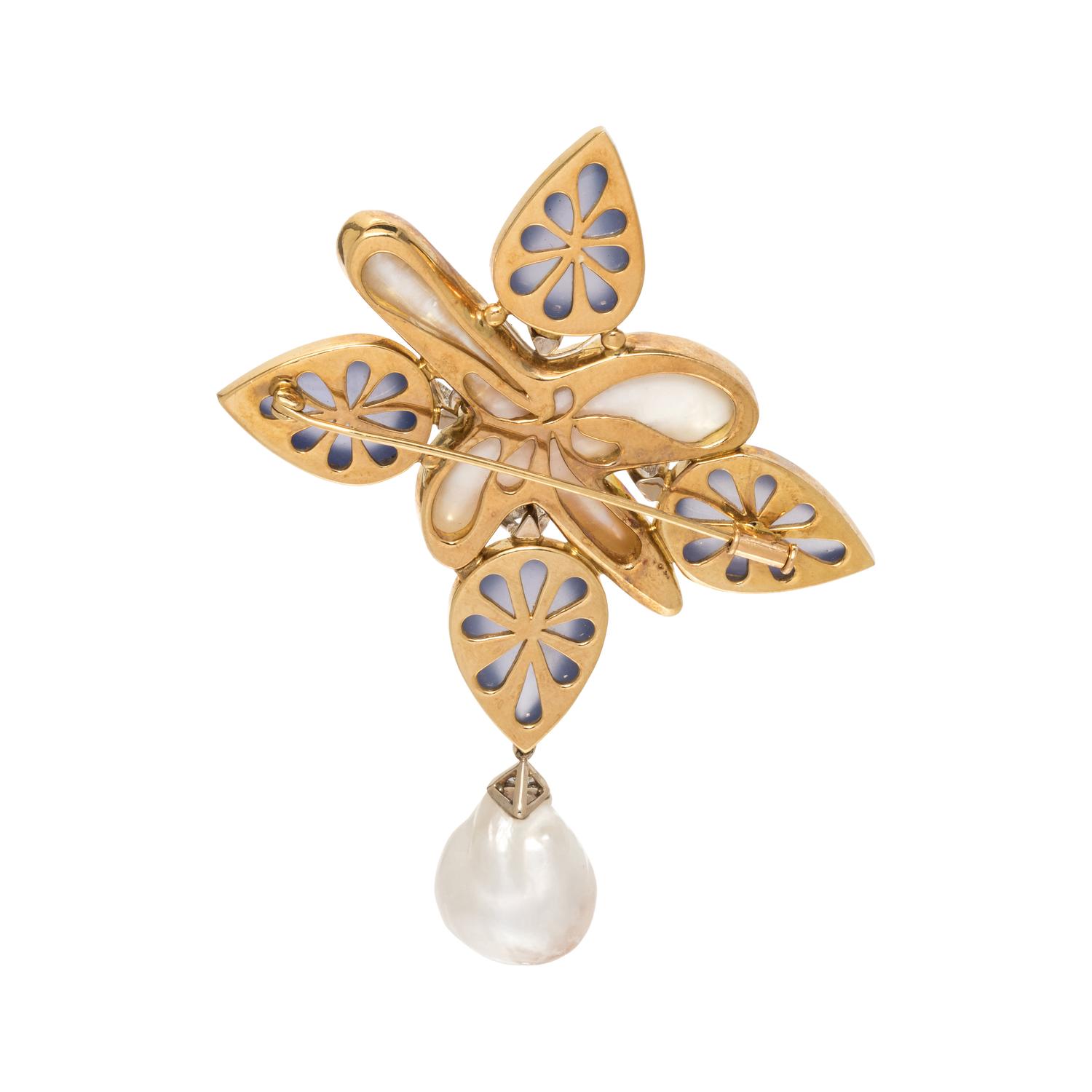 CHRISTOPHER WALLING, CULTURED BIWA PEARL, BLUE CHALCEDONY AND DIAMOND BROOCH