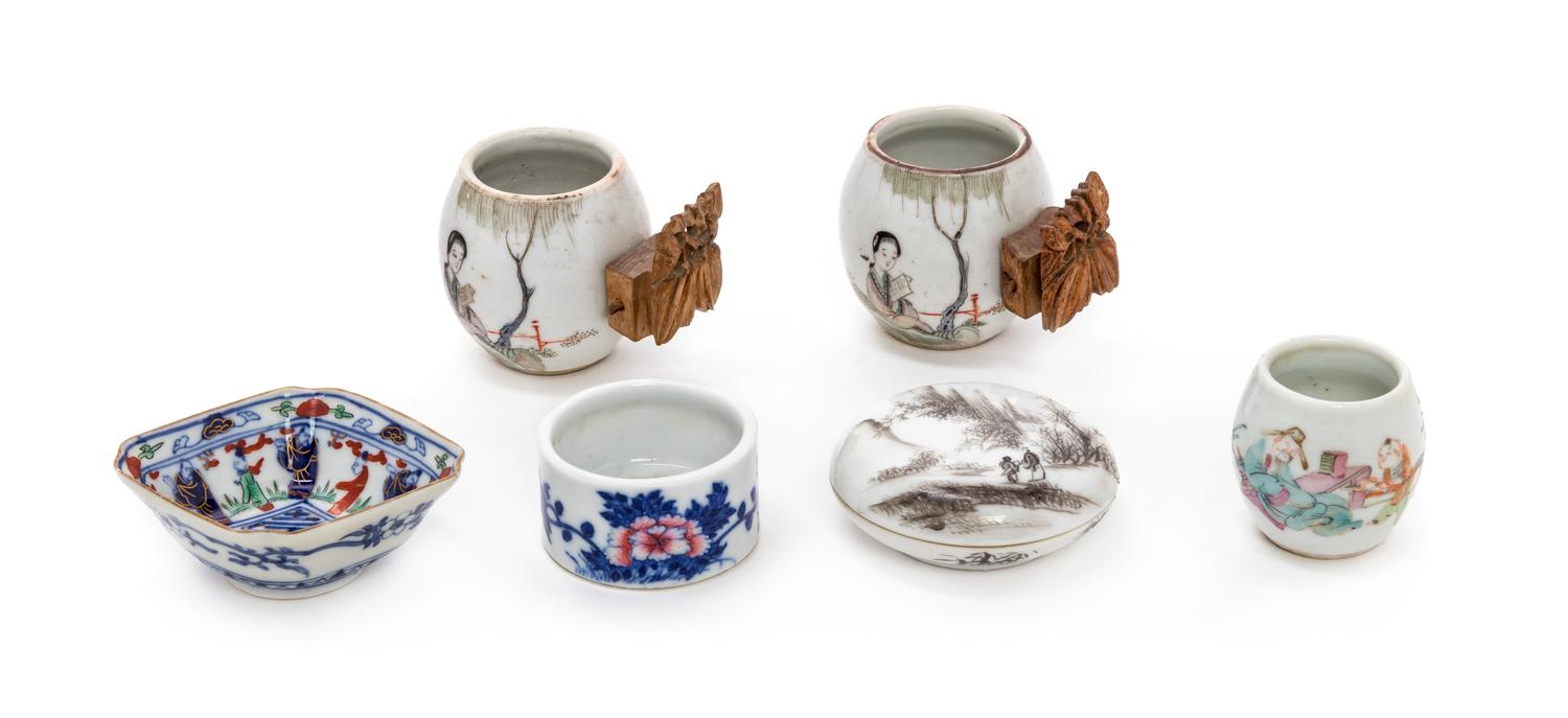 Five Chinese Polychrome Enameled on Porcelain Articles Height of tallest 2 1/4 inches. — LATE 19TH-EARLY 20TH CENTURY