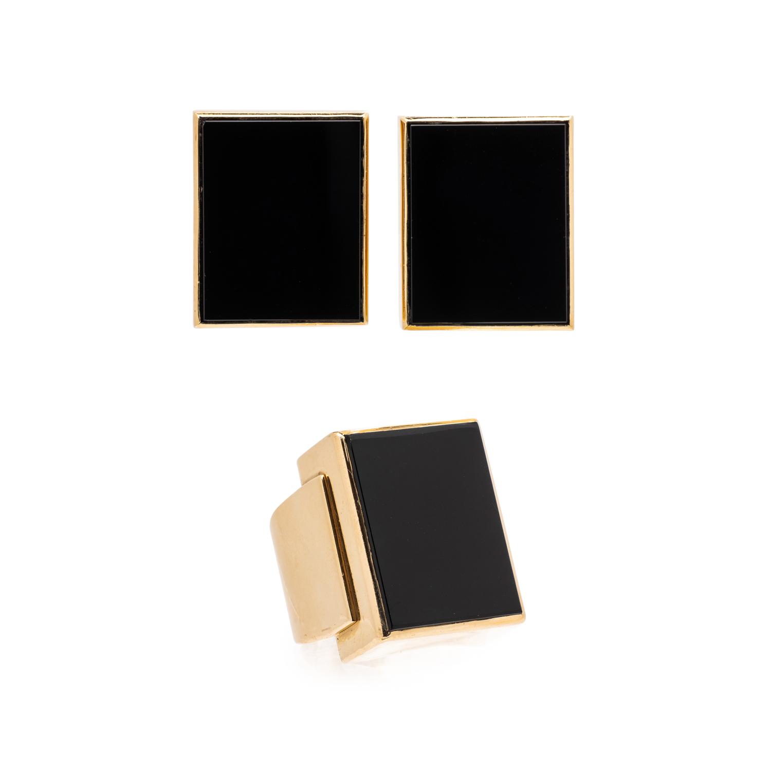 COLLECTION OF YELLOW GOLD AND ONYX JEWELRY
