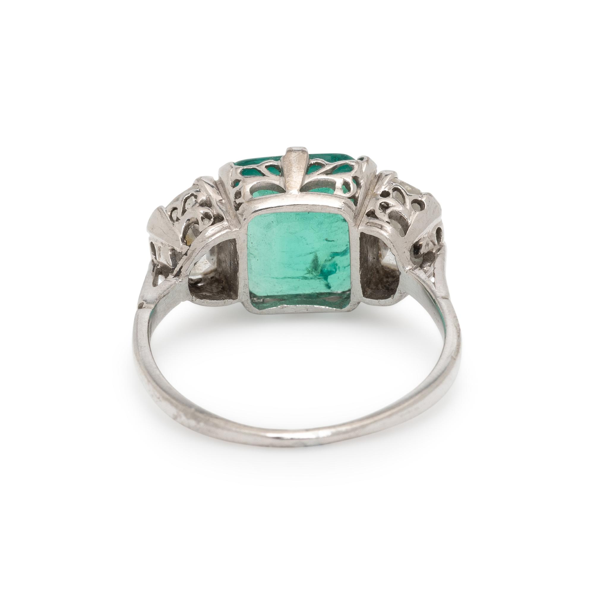 COLOMBIAN EMERALD AND DIAMOND RING