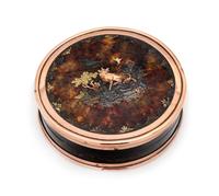 A Continental 12-Karat Tri-Colored Gold and Tortoise Shell Decorated Snuff Box Diameter 3 1/4 inches. — 19TH CENTURY